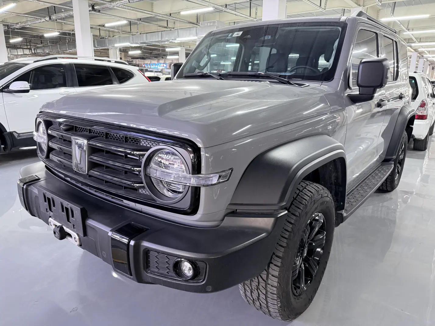 Tank 300  из Китая