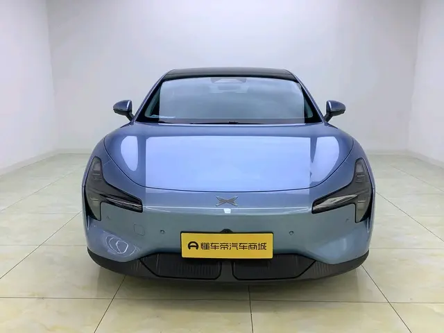 Xpeng Xiaopeng MONA M03  из Китая