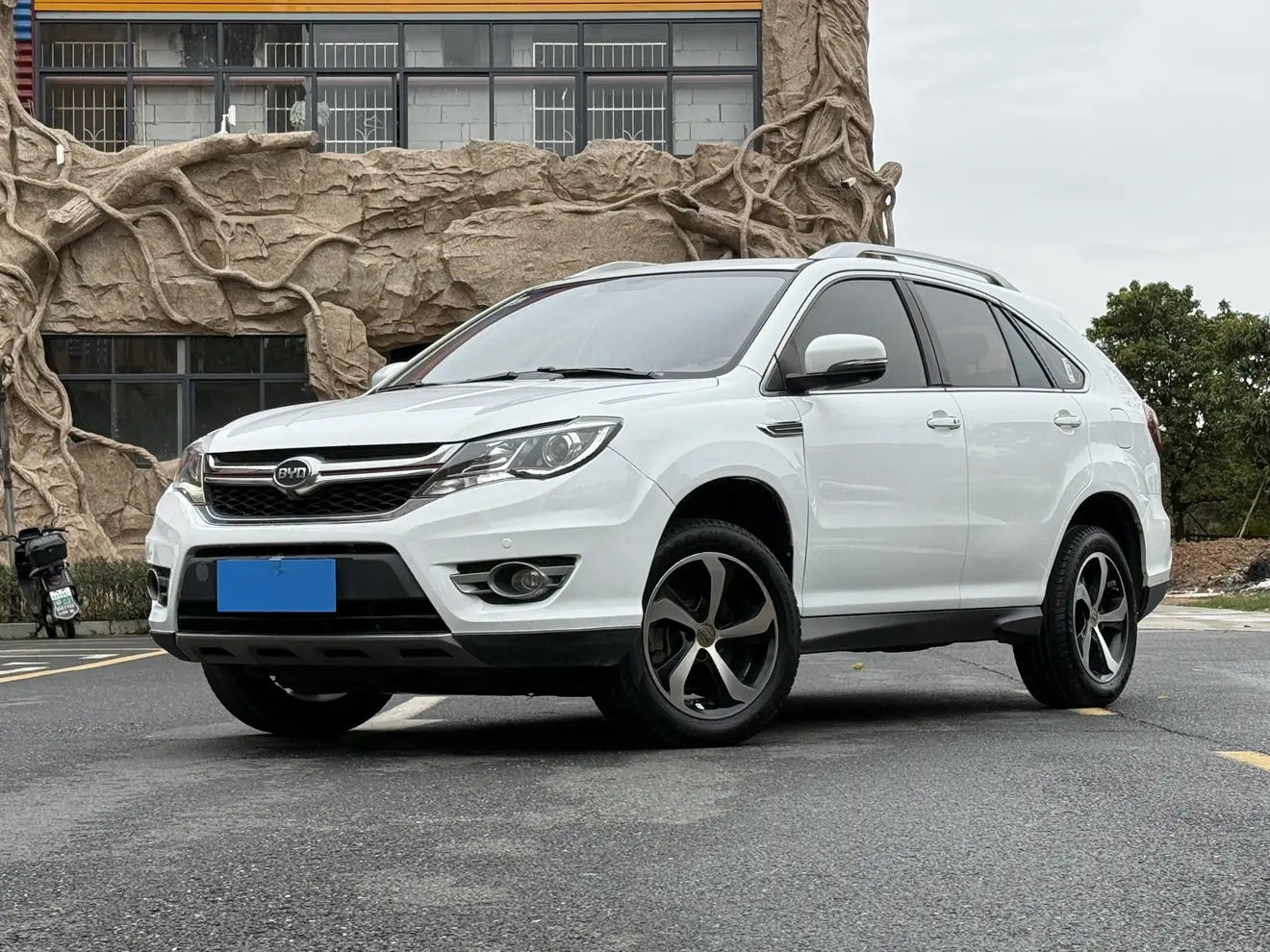BYD S7  из Китая