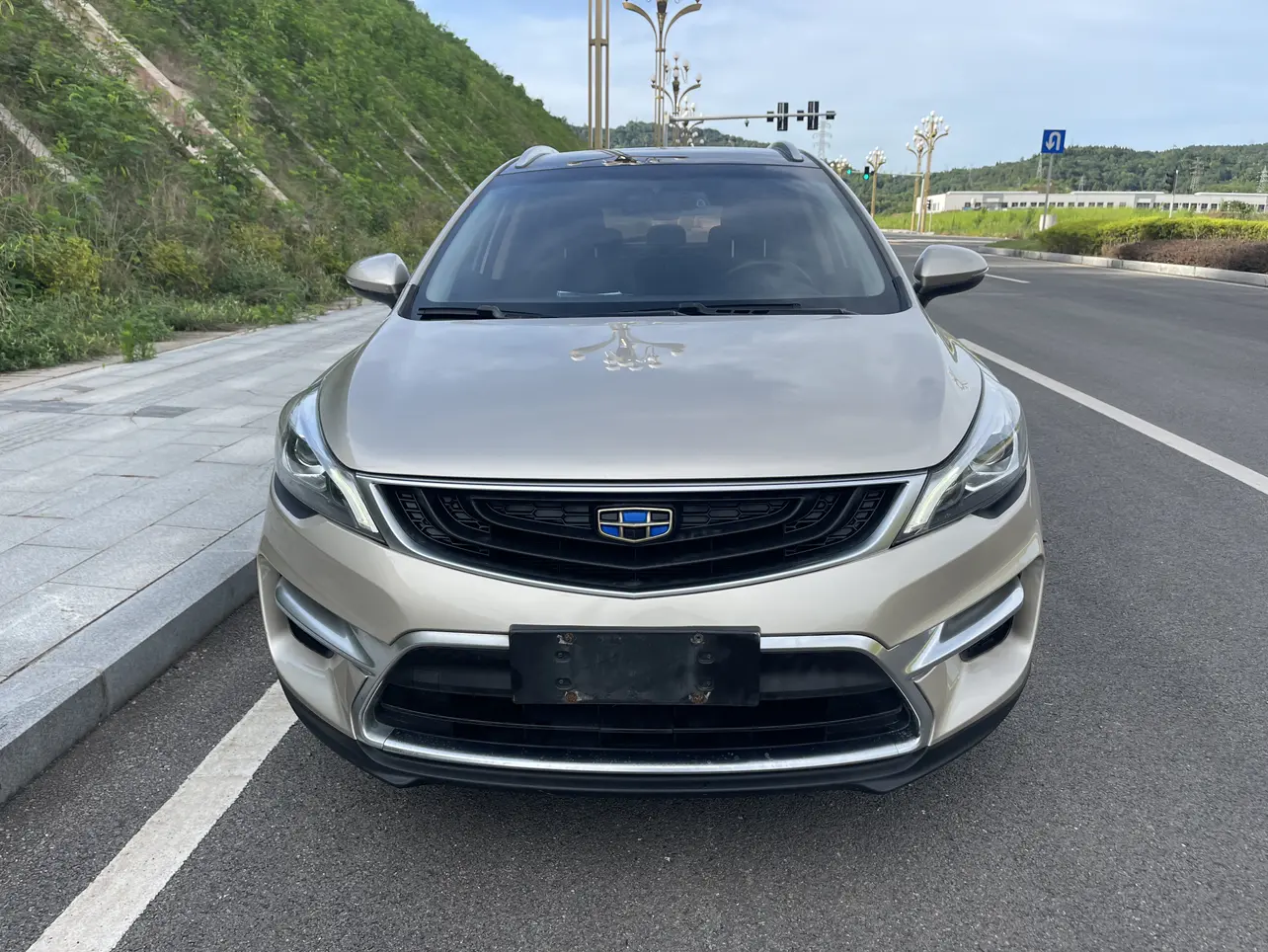 Geely Emgrand GS  из Китая