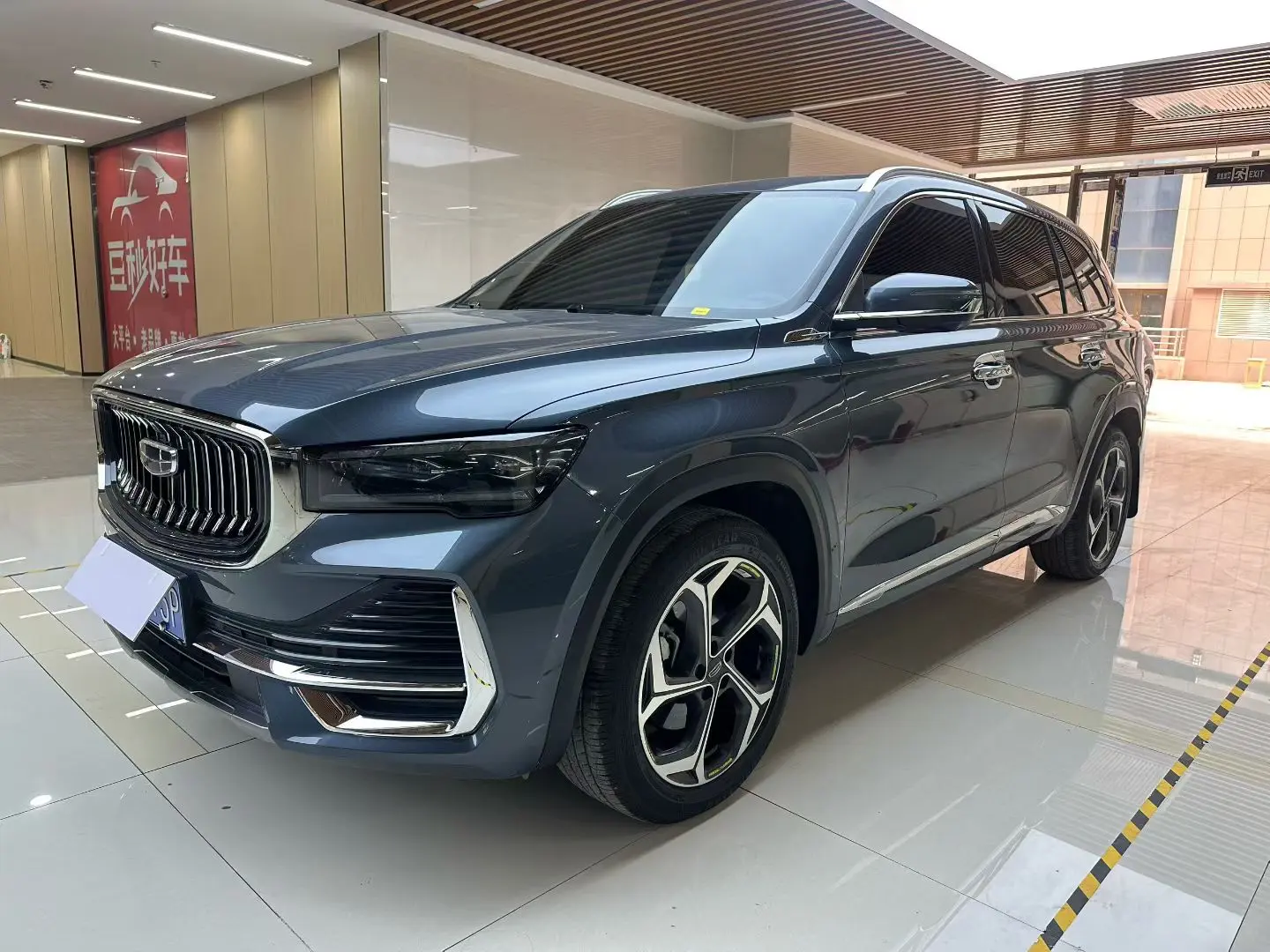 Geely Monjaro (Xingyue L)  из Китая