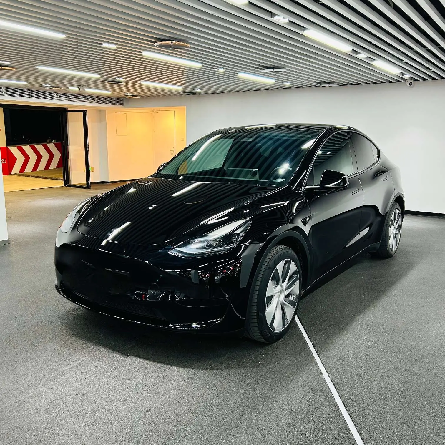 Tesla Model Y  из Китая