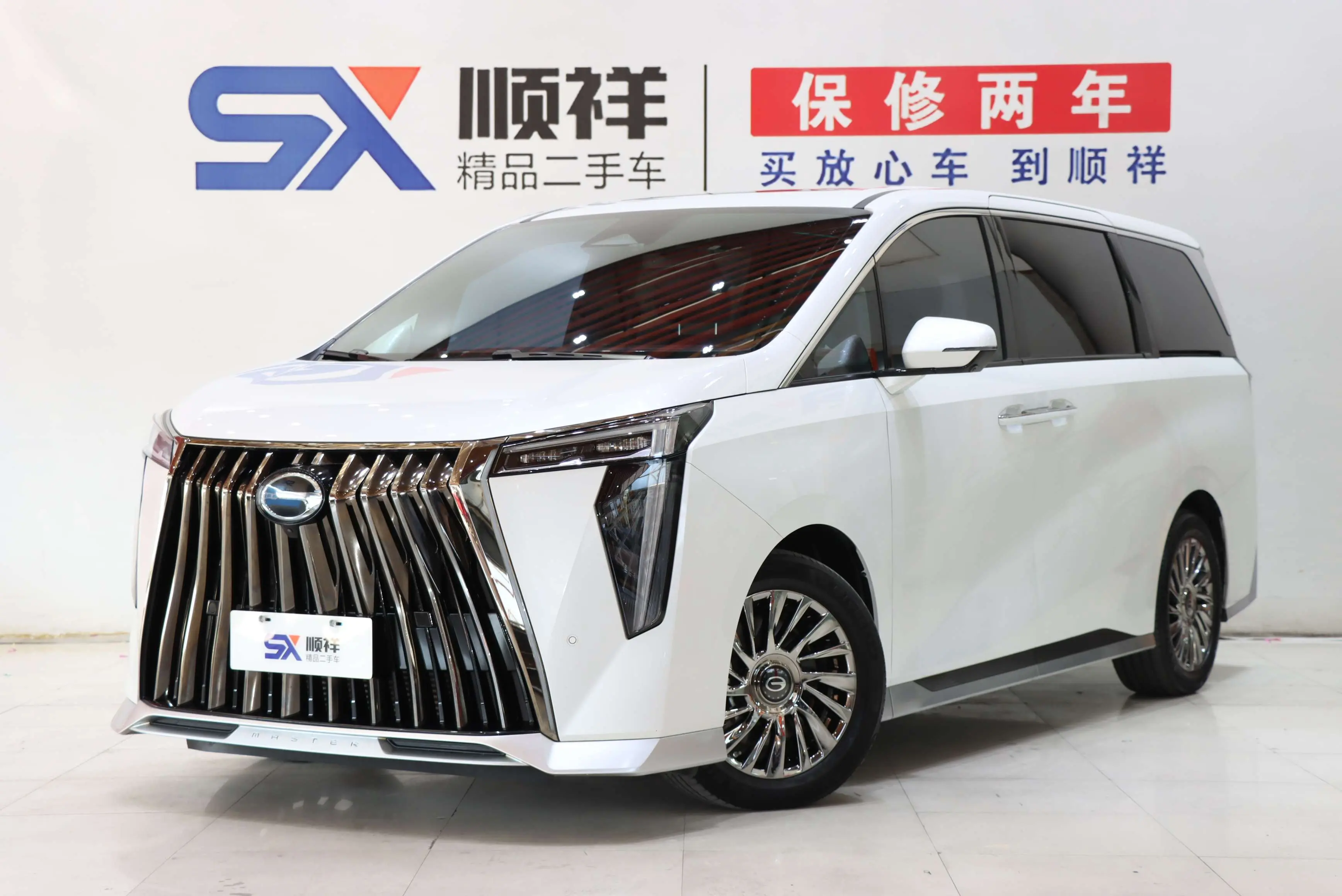 GAC Trumpchi M8  из Китая