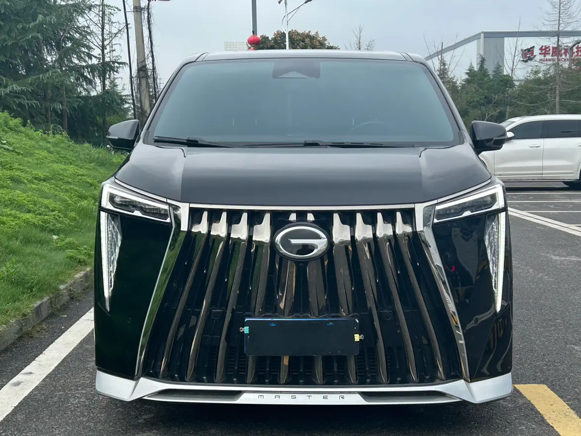 GAC Trumpchi M8  из Китая