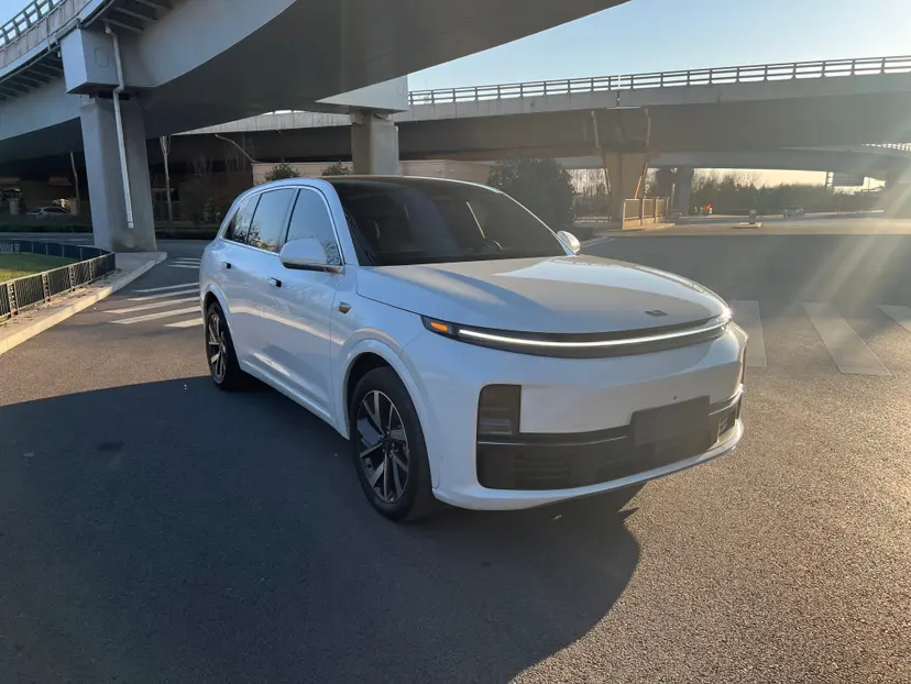 Lixiang L7