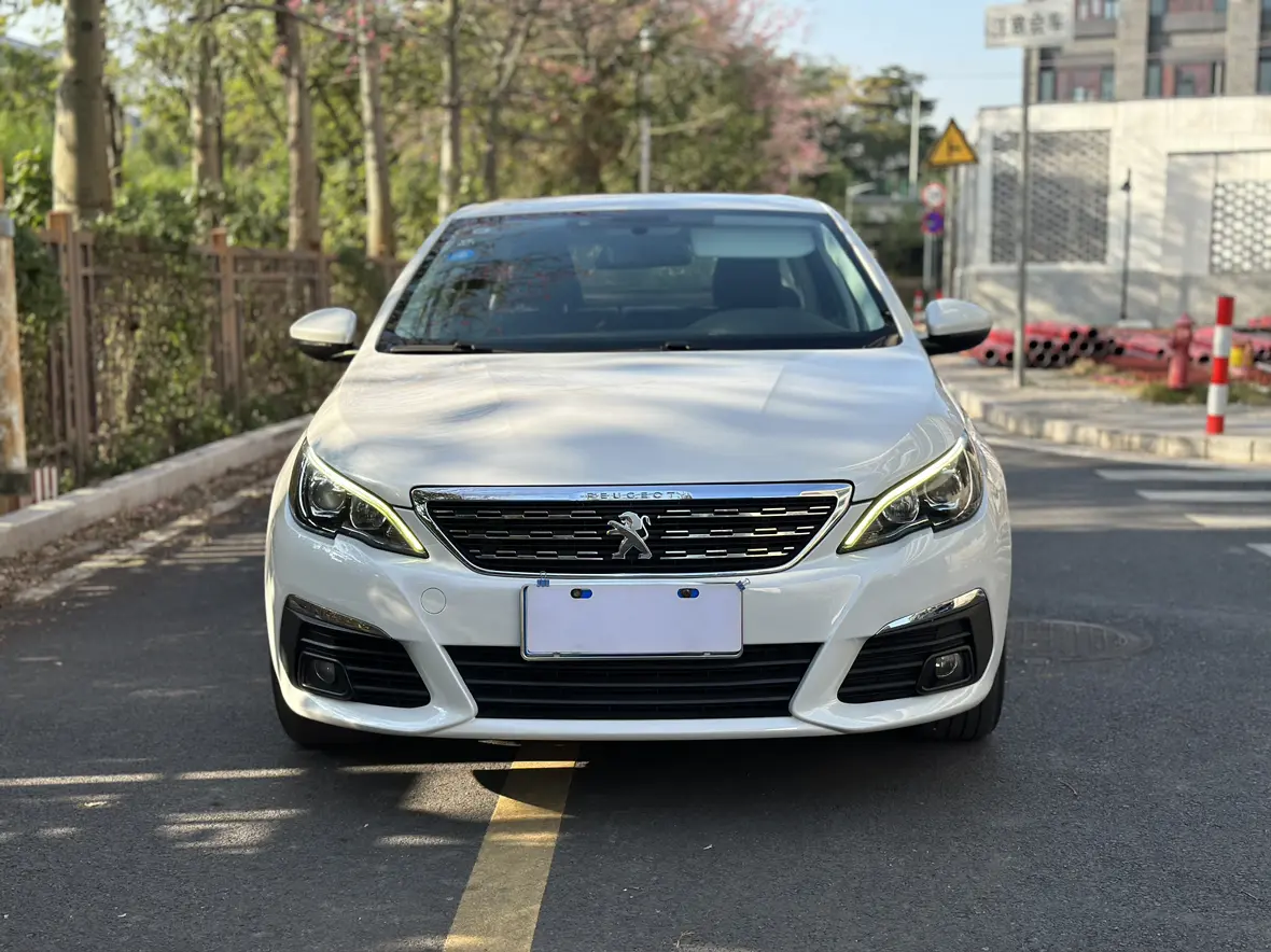 Peugeot 308  из Китая