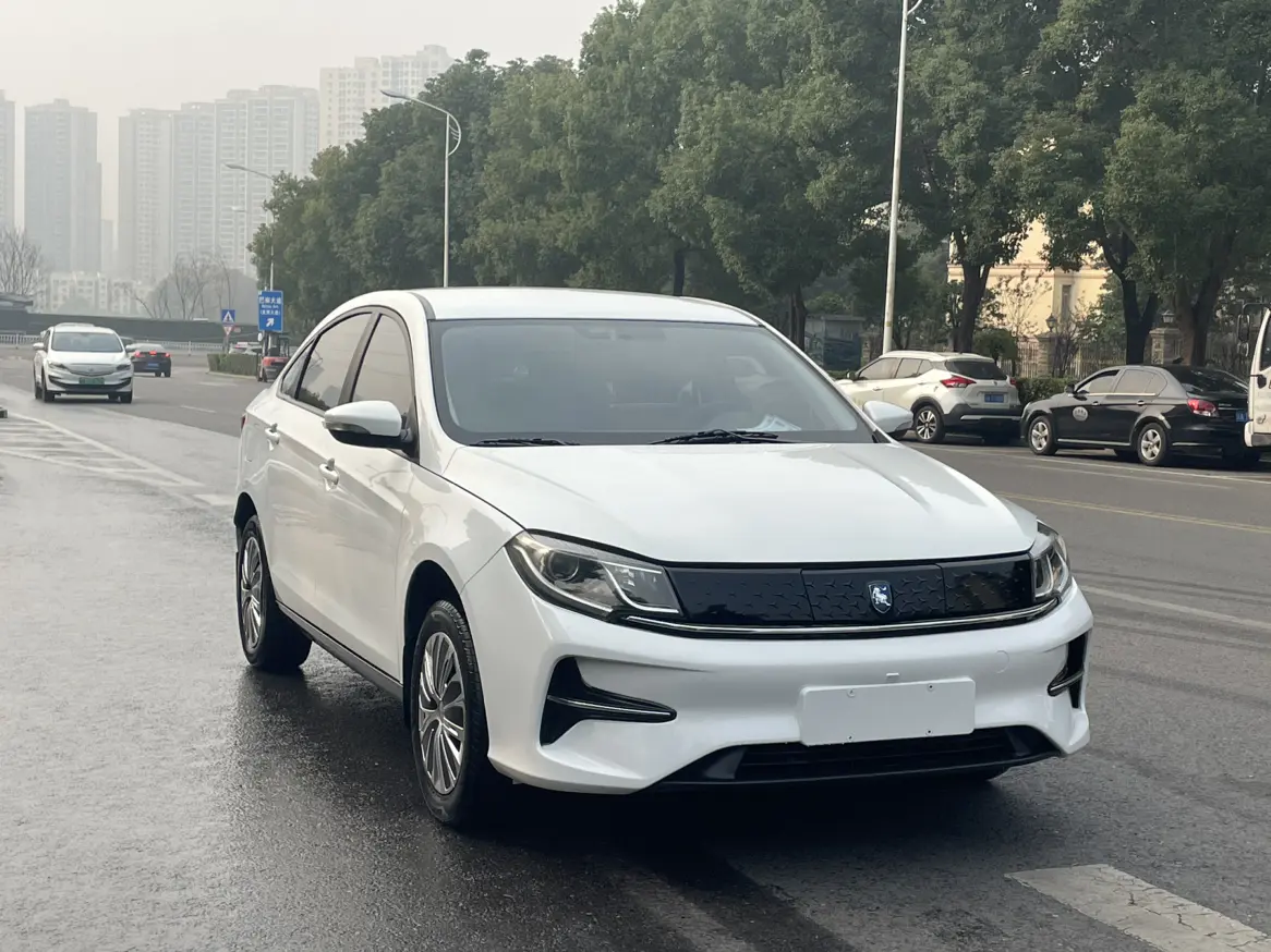 Forthing Fengxing S60 EV  из Китая