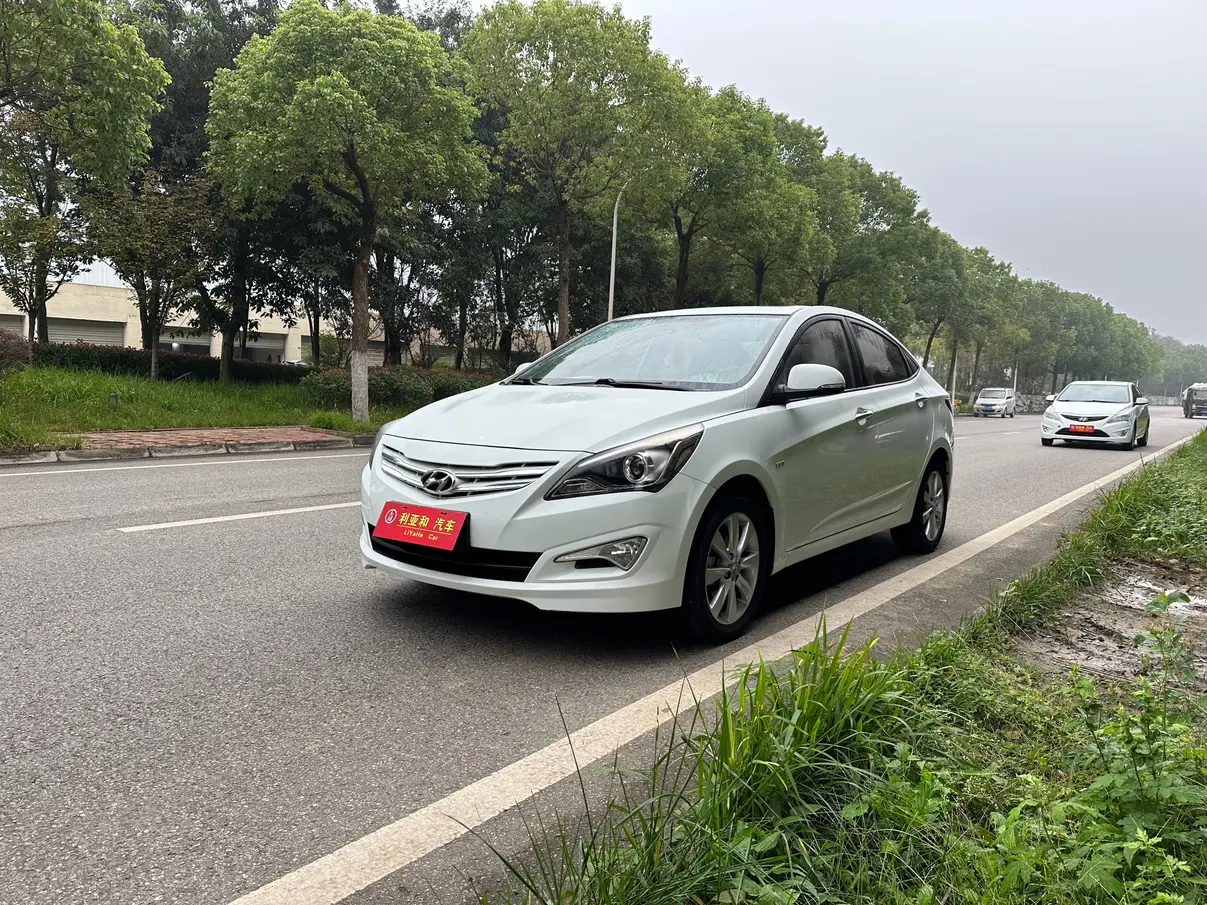 Hyundai Verna (Rena)  из Китая