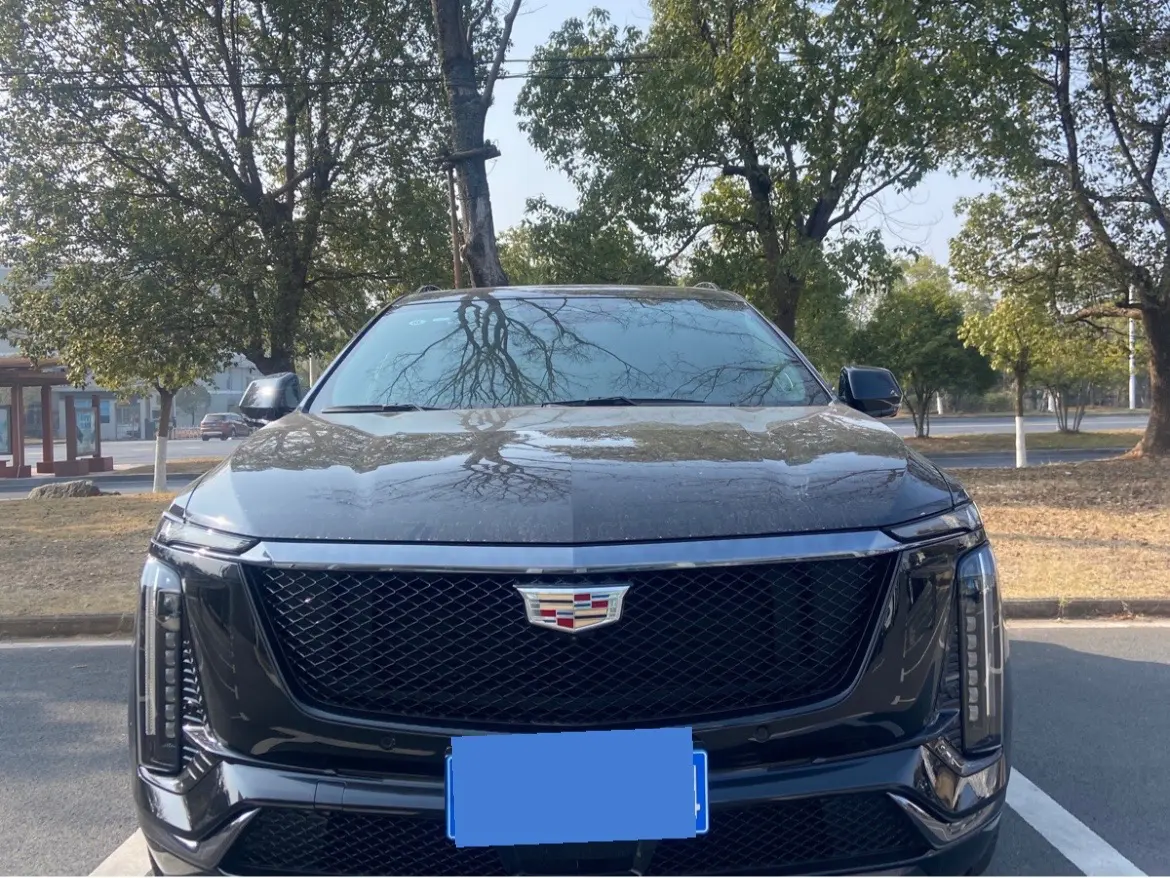 Cadillac XT5  из Китая