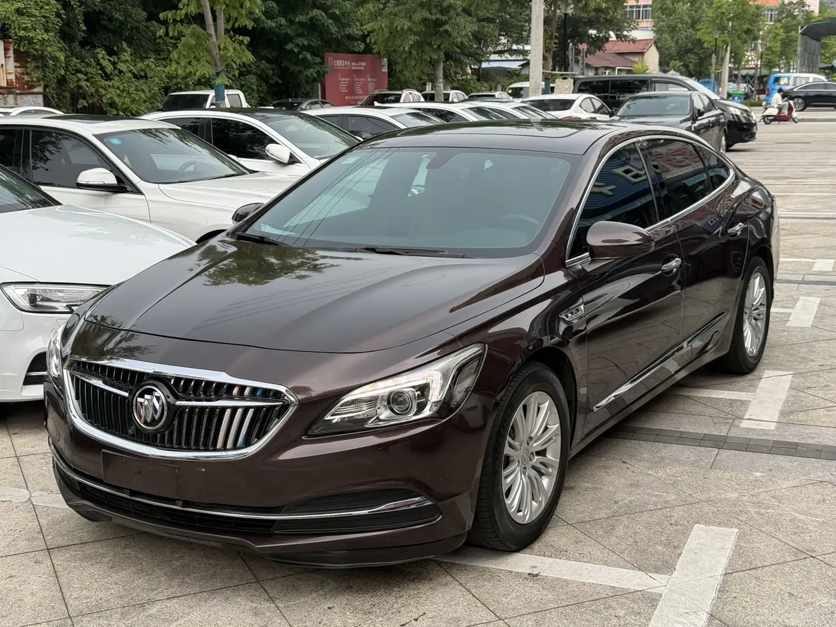 Buick LaCrosse  из Китая