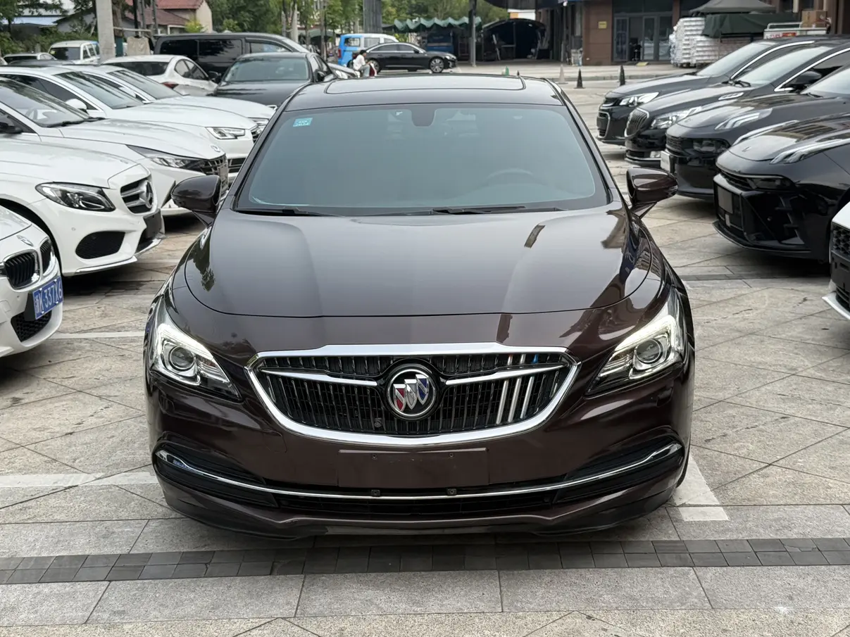 Buick LaCrosse  из Китая