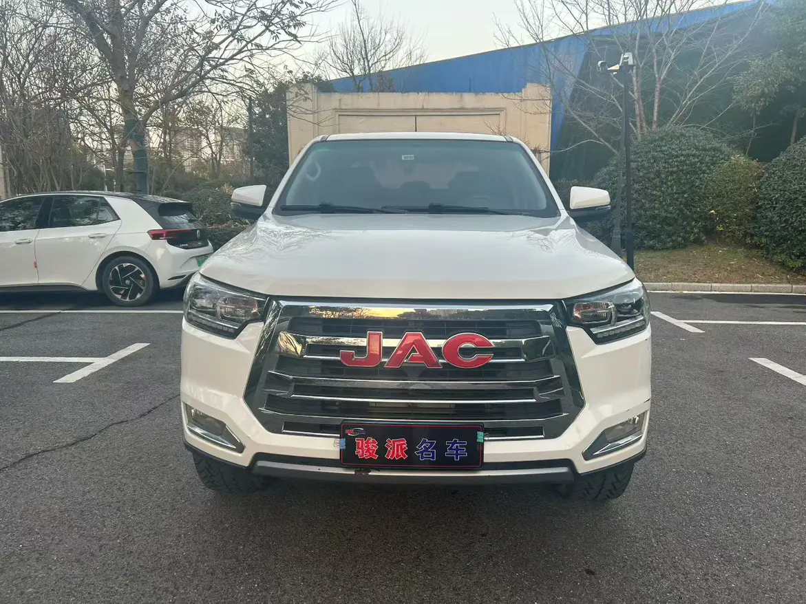 Jiangxi JAC T8  из Китая