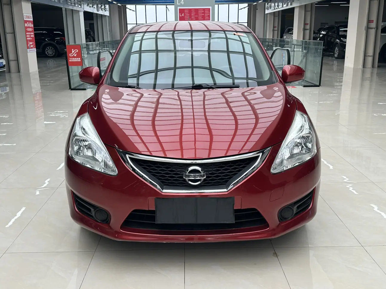 Nissan Tiida  из Китая