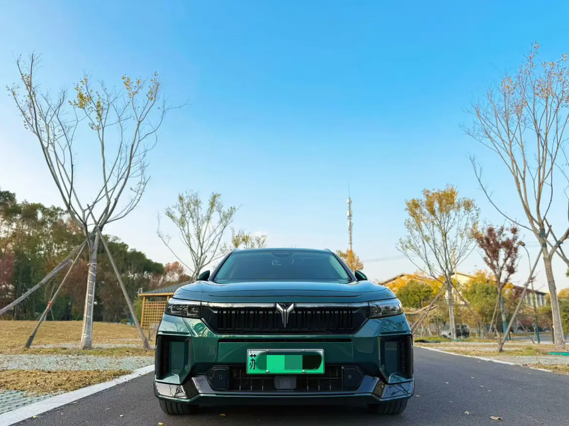 Voyah Lantu FREE  из Китая