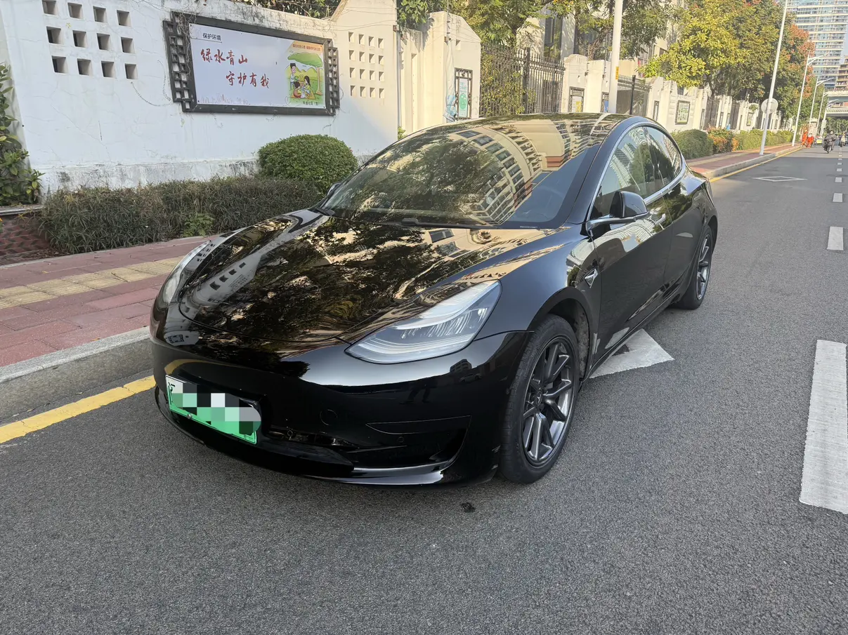 Tesla Model 3  из Китая