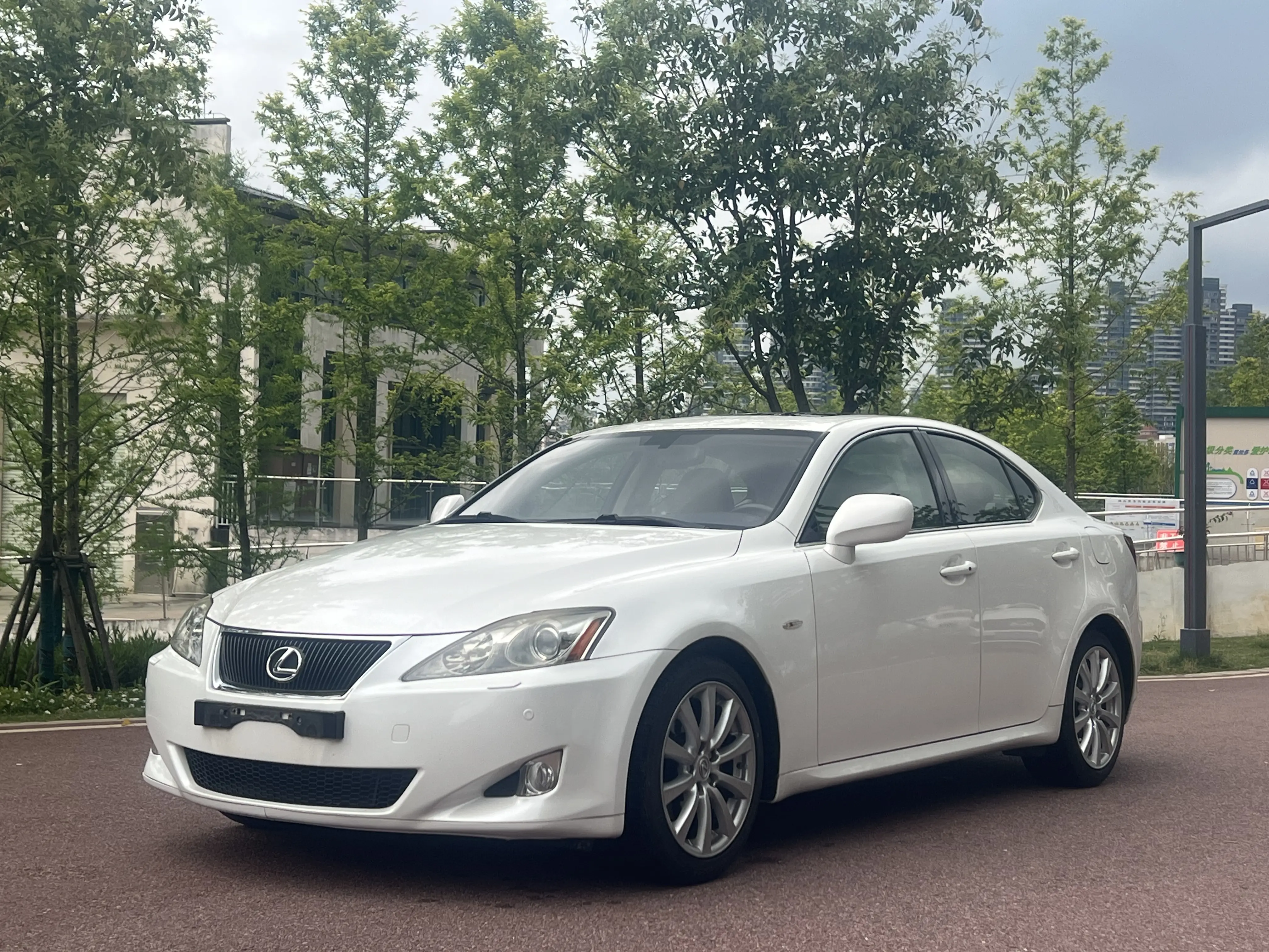 Lexus IS  из Китая