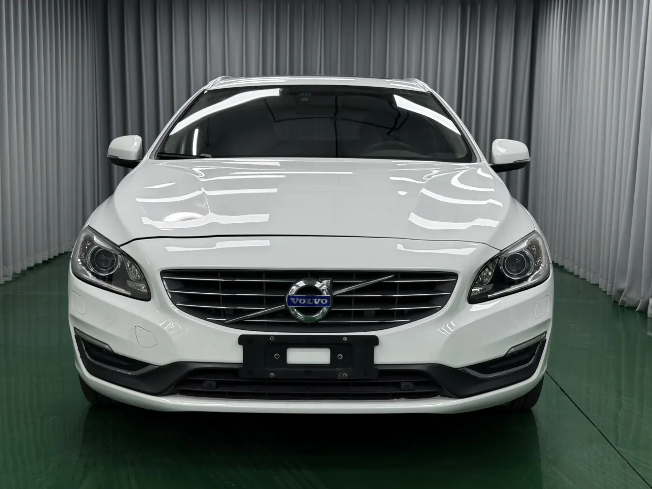 Volvo V60  из Китая