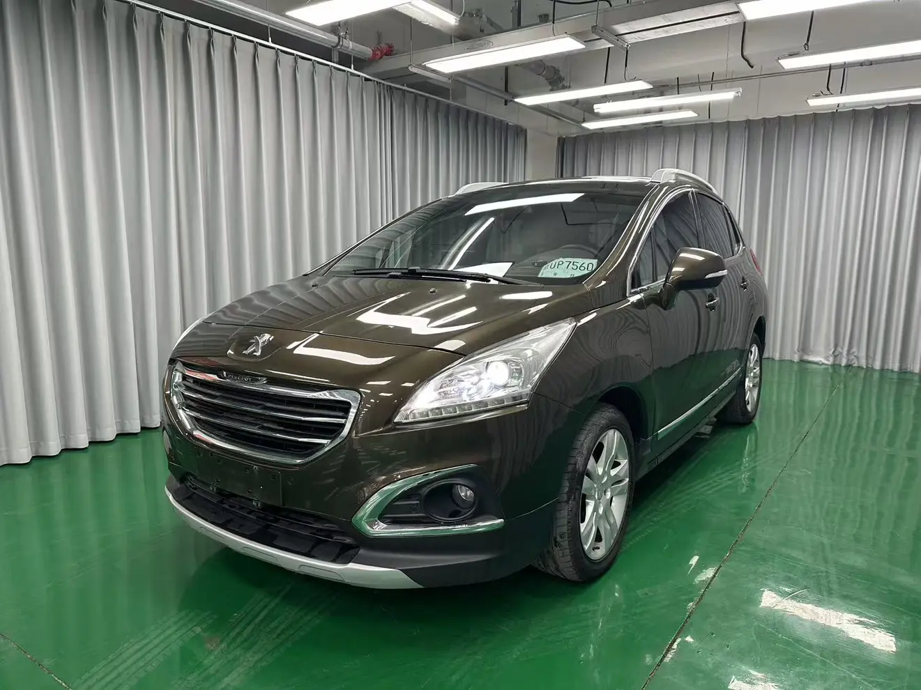 Peugeot 3008  из Китая