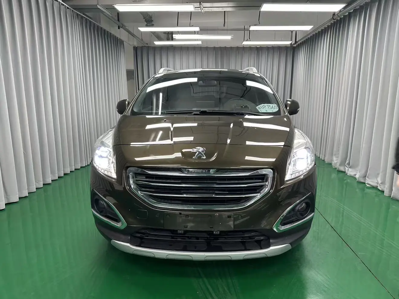 Peugeot 3008  из Китая