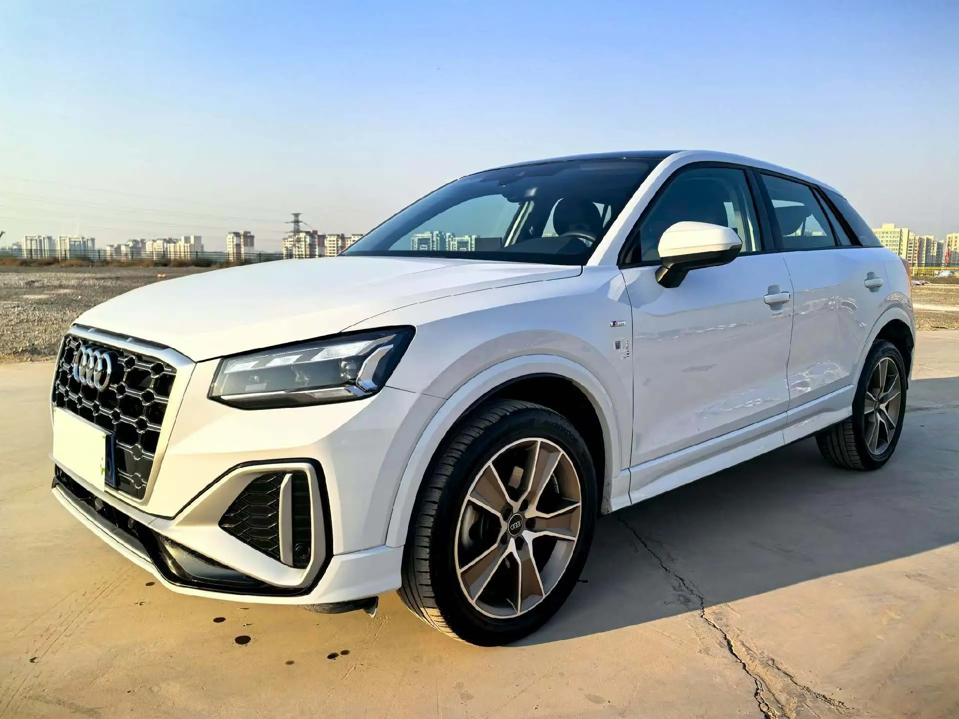 Audi Q2L  из Китая