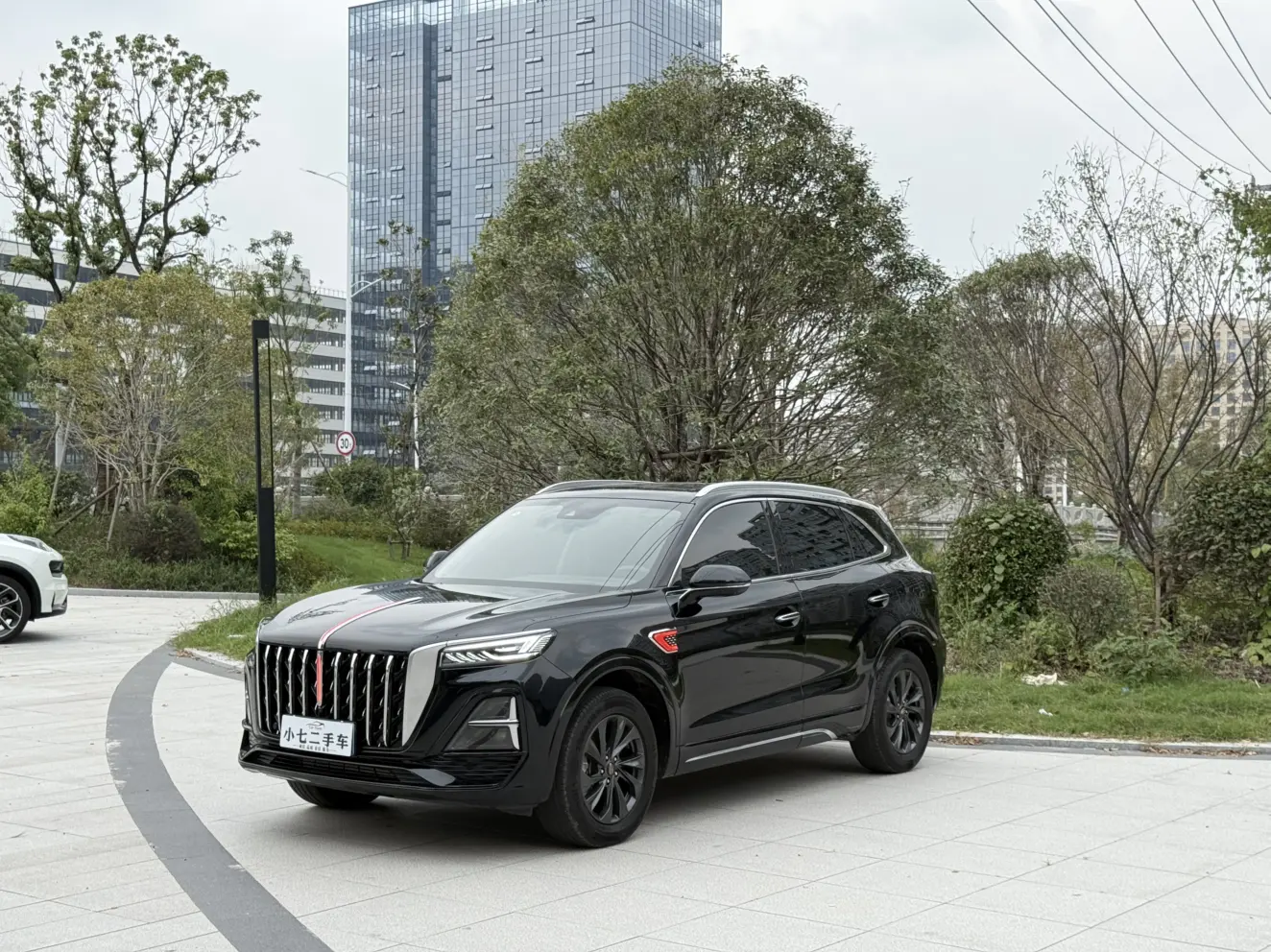 Hongqi HS5  из Китая