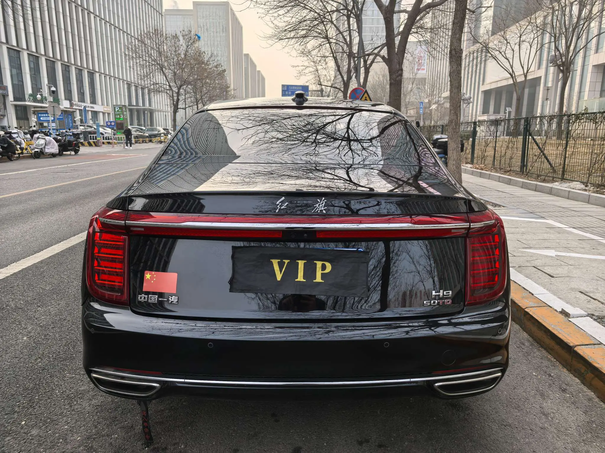 Hongqi H9  из Китая