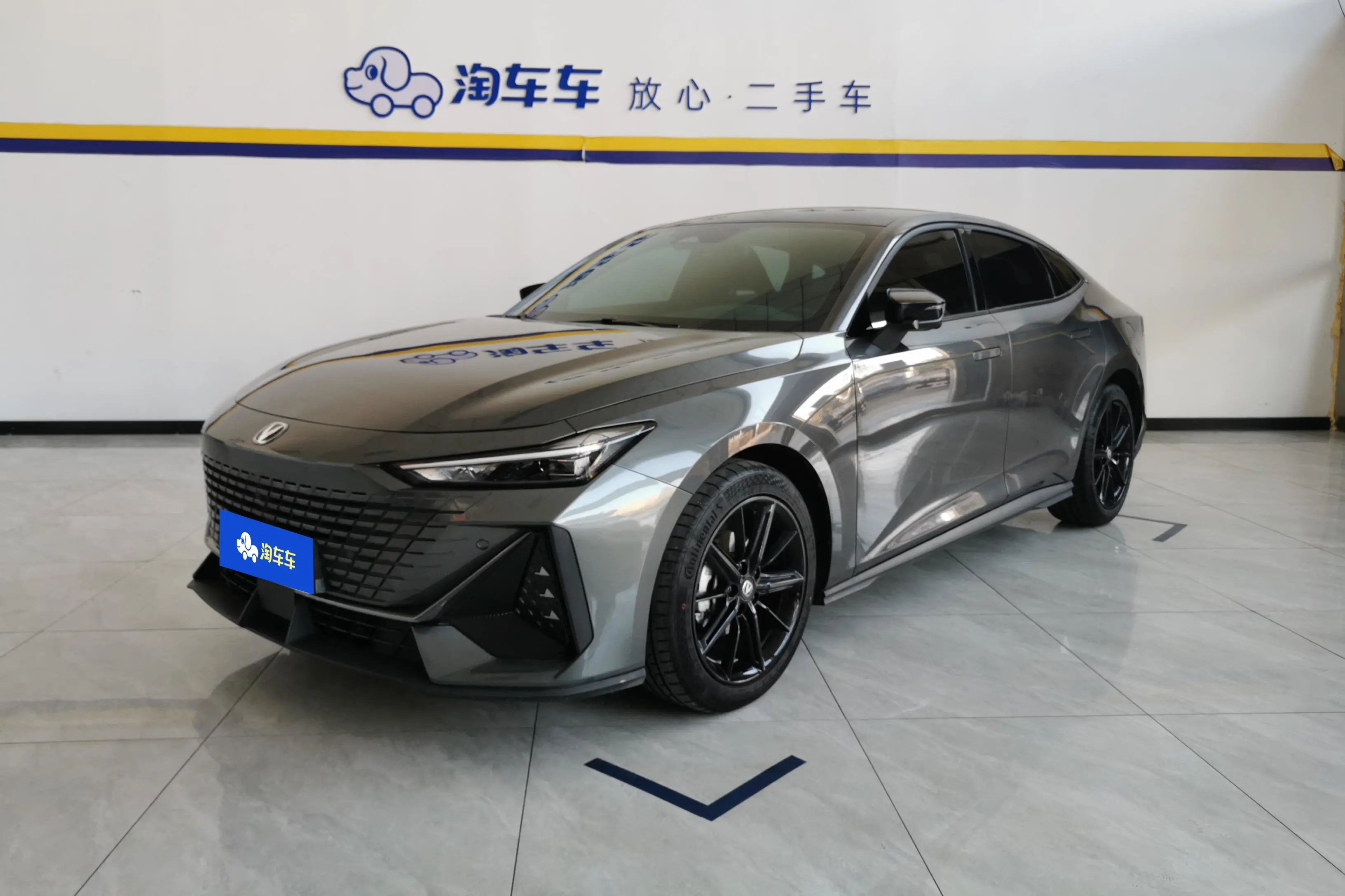 Changan UNI-V  из Китая