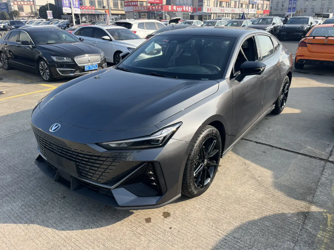 Changan UNI-V  из Китая