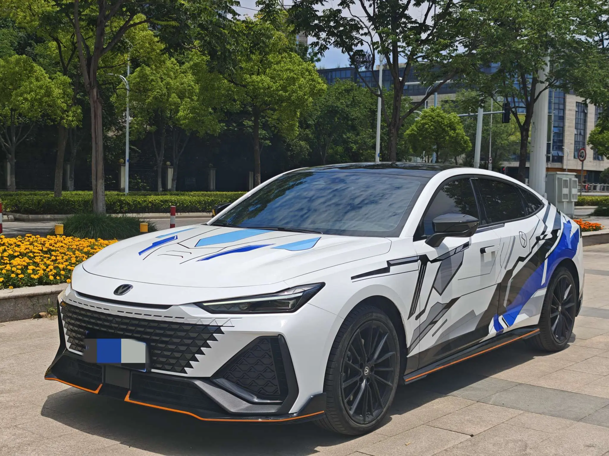 Changan UNI-V  из Китая