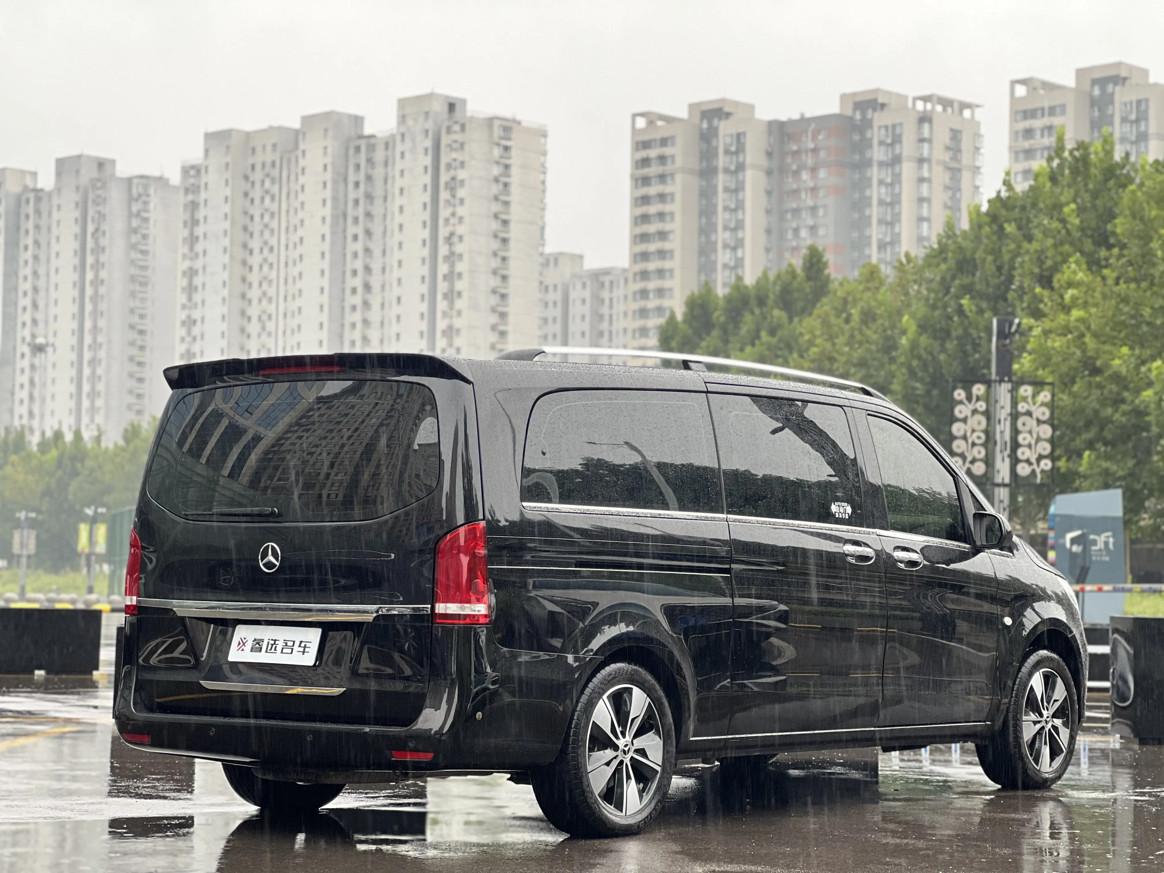 Mercedes-Benz Vito  из Китая