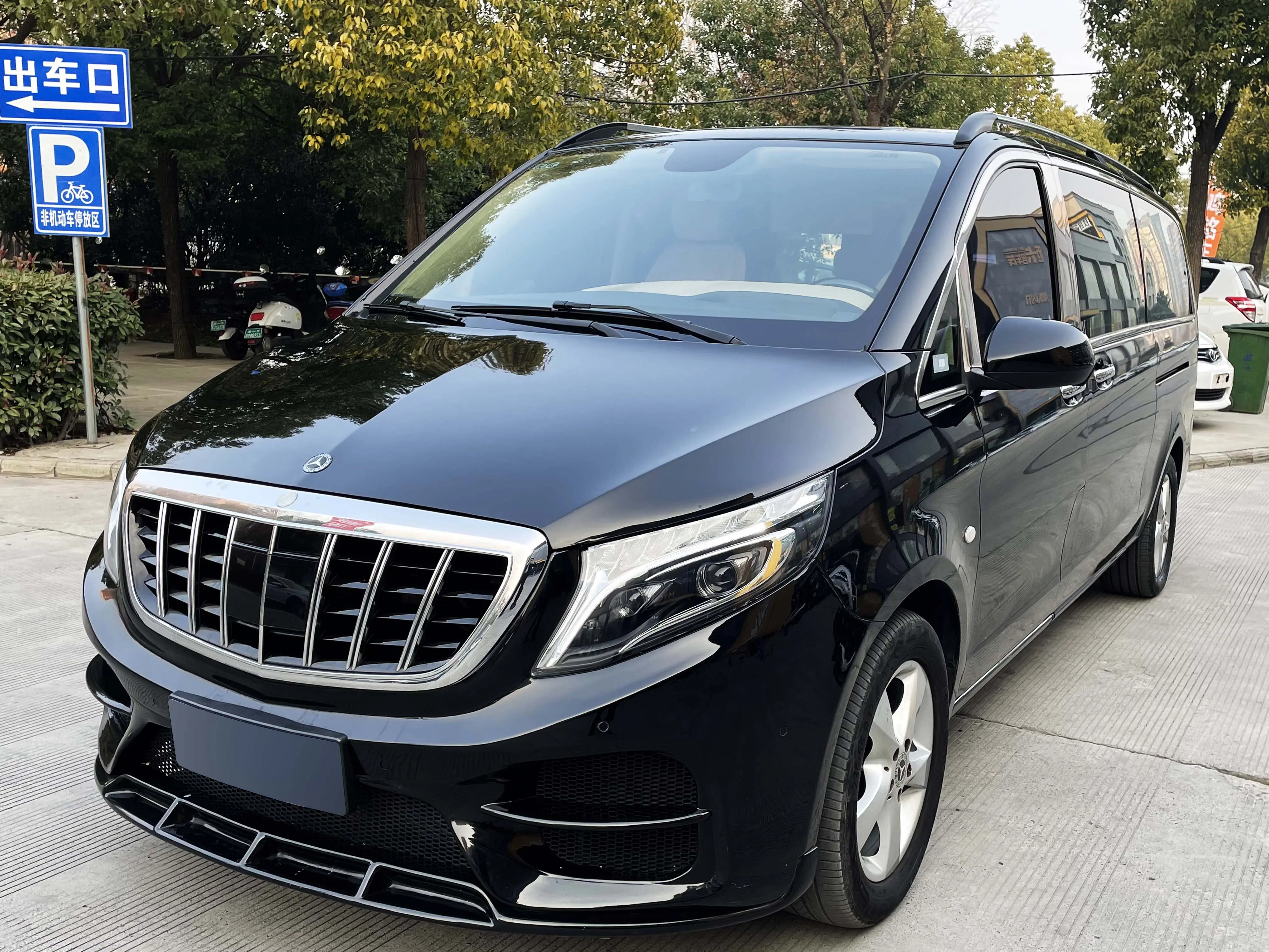 Mercedes-Benz Vito  из Китая