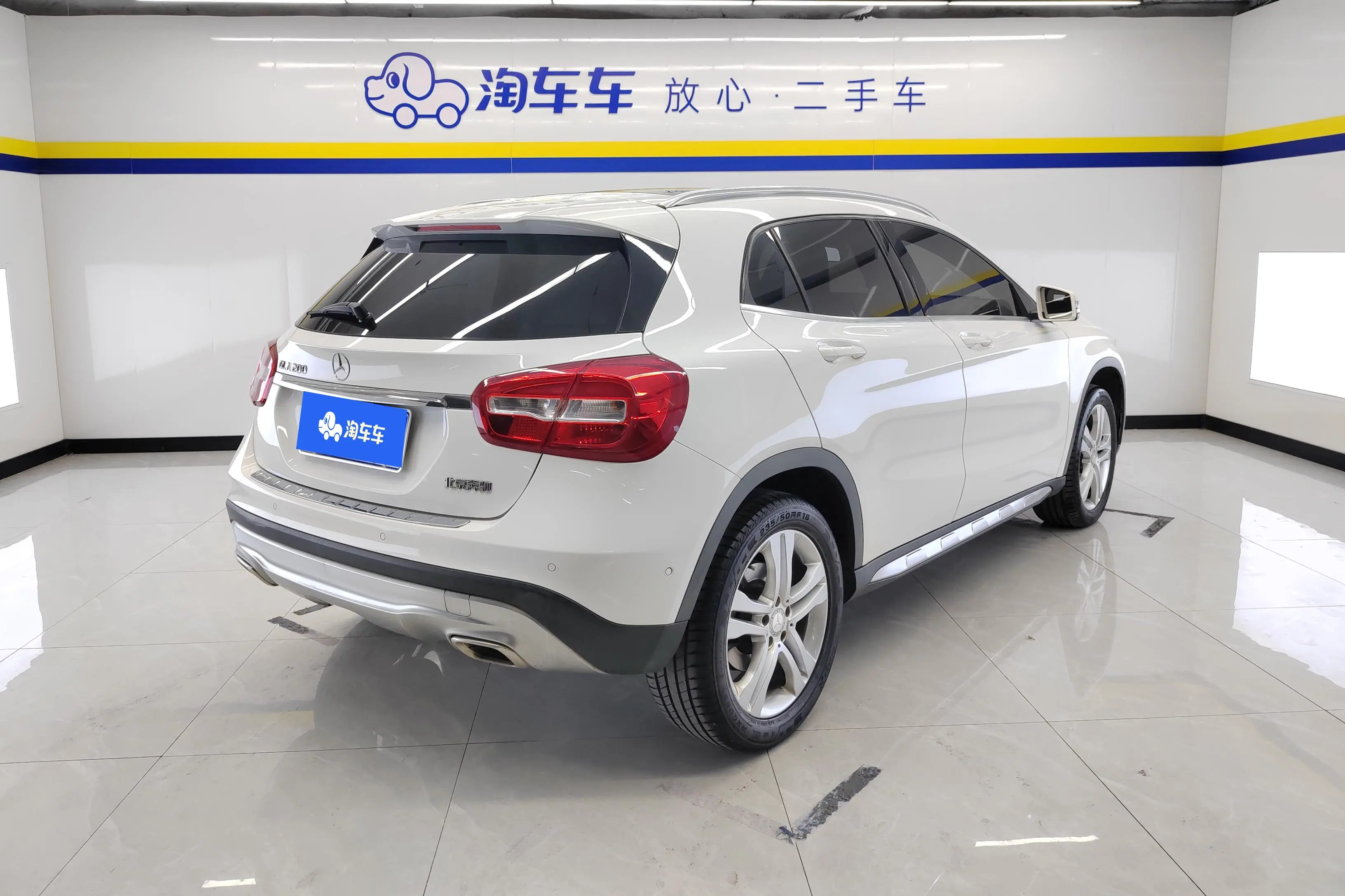 Mercedes-Benz GLA  из Китая