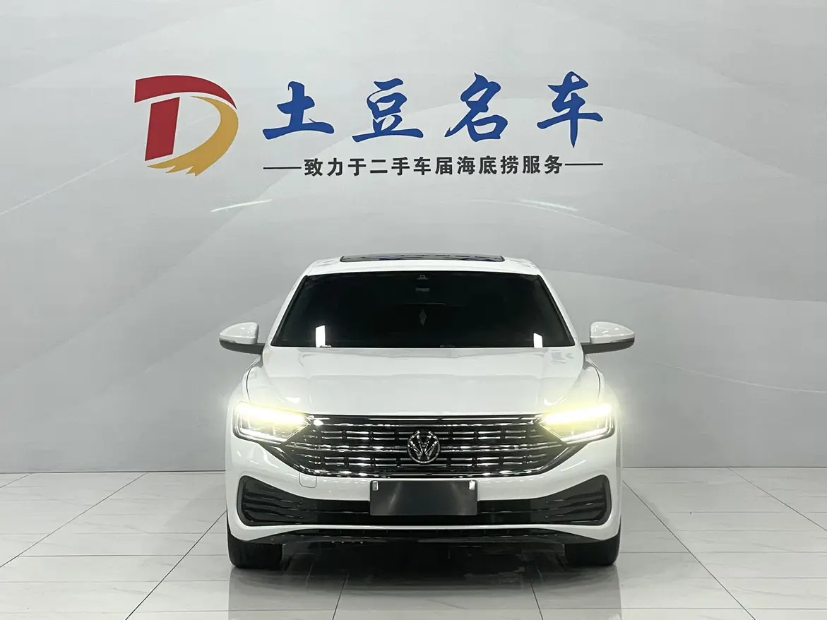 Volkswagen Sagitar  из Китая