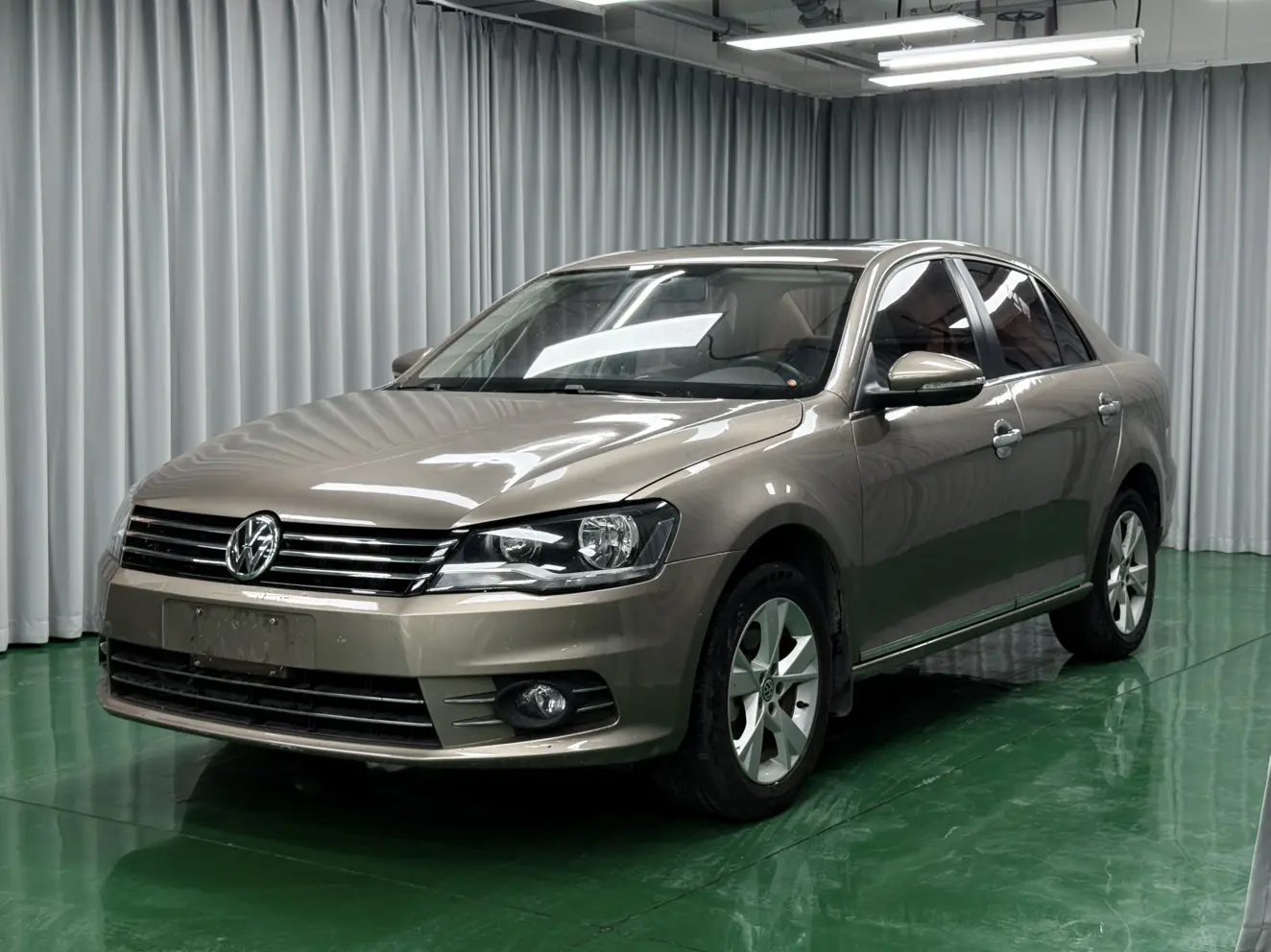 Volkswagen Bora  из Китая