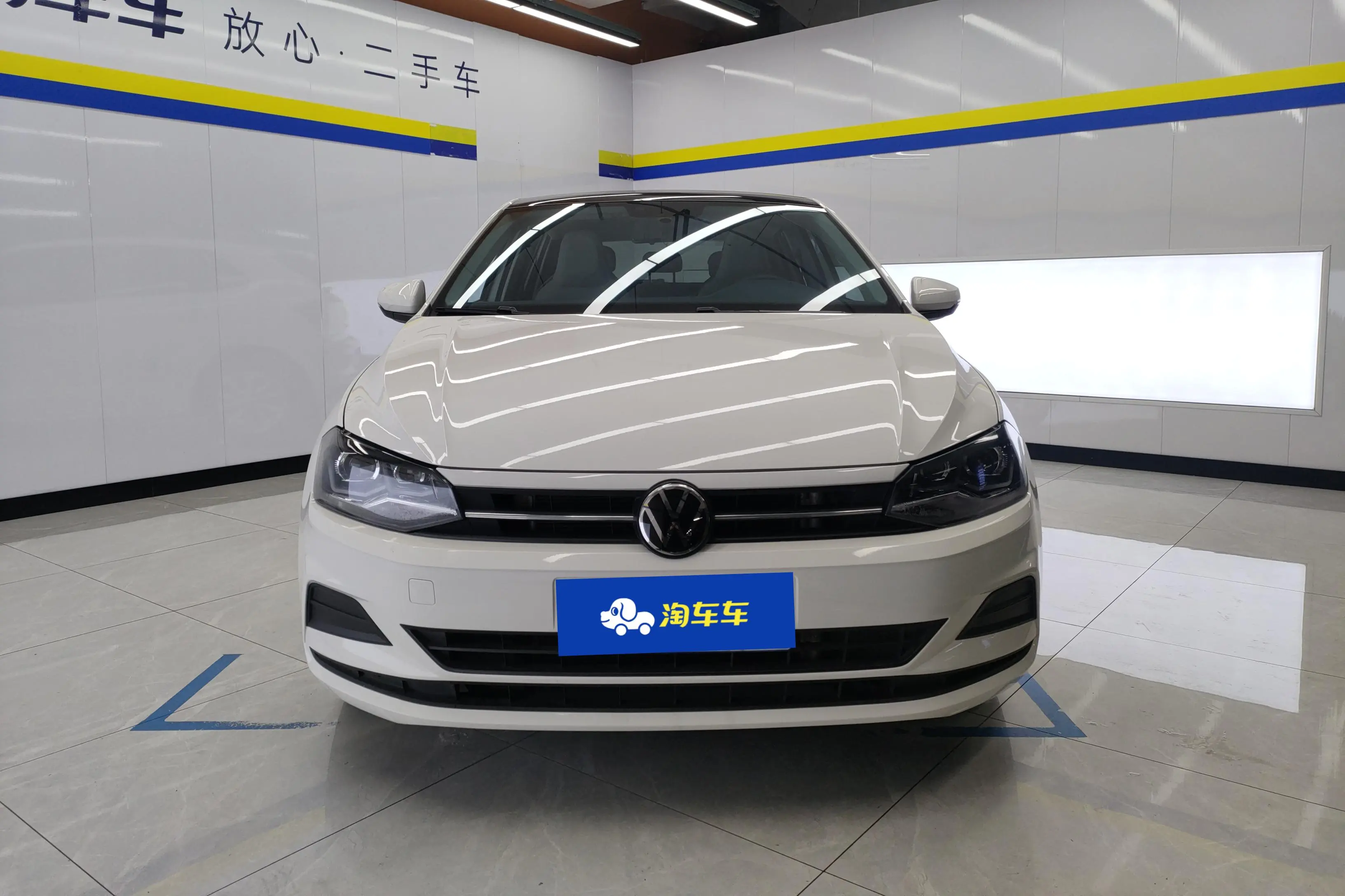 Volkswagen Polo  из Китая