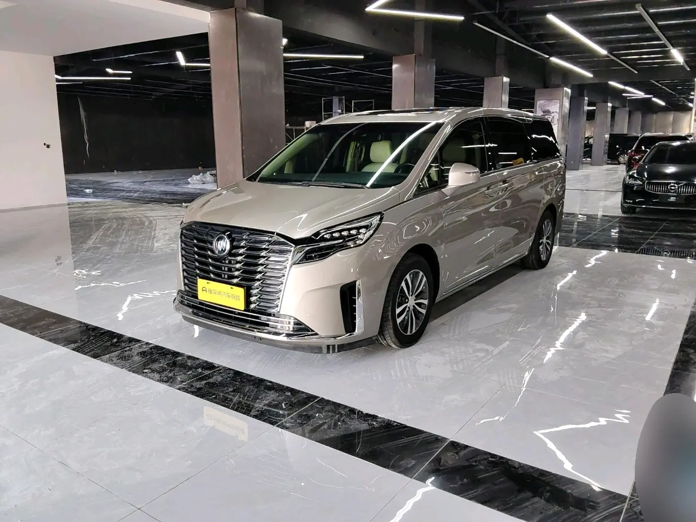 Buick GL8  из Китая