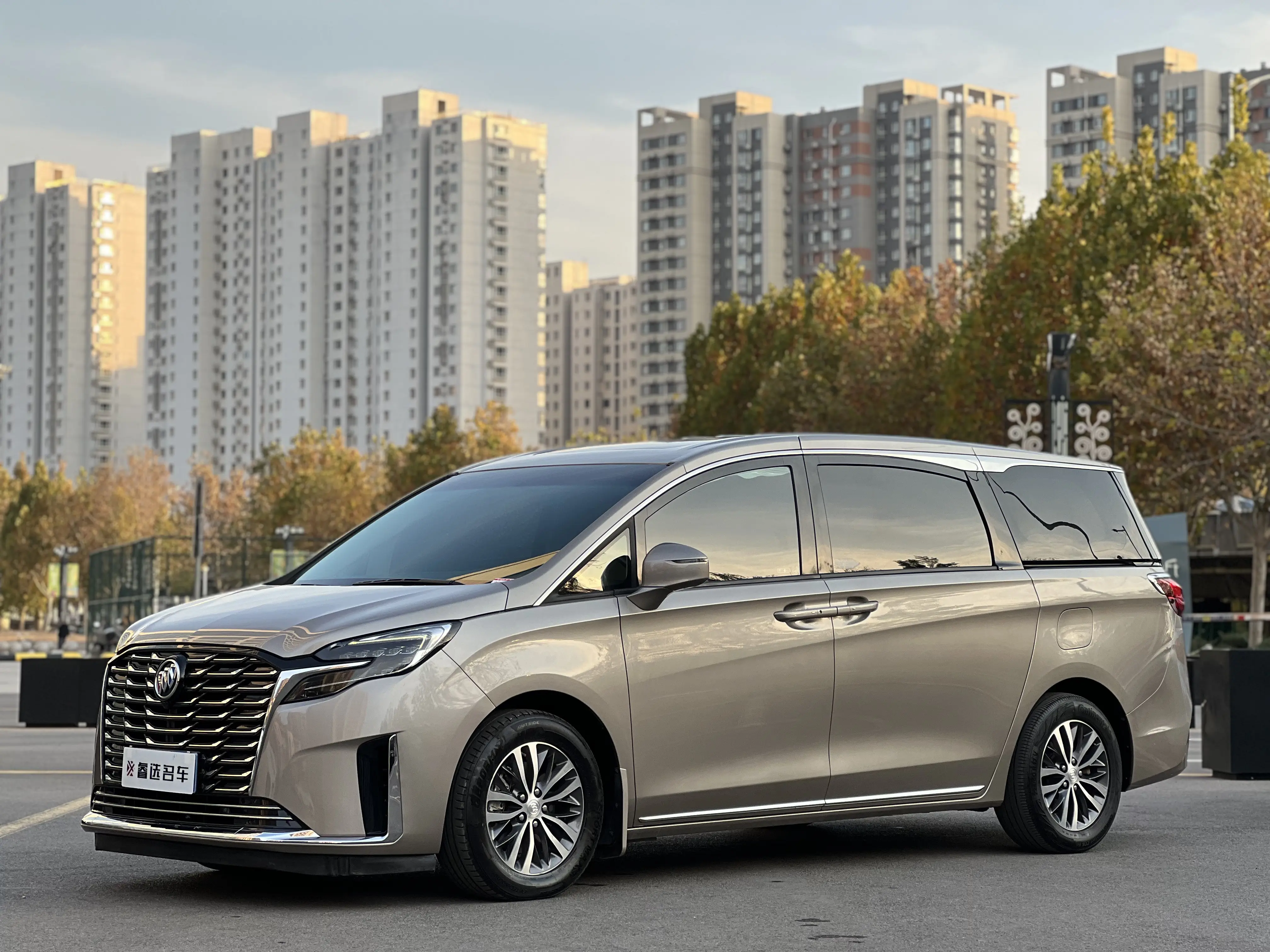 Buick GL8  из Китая