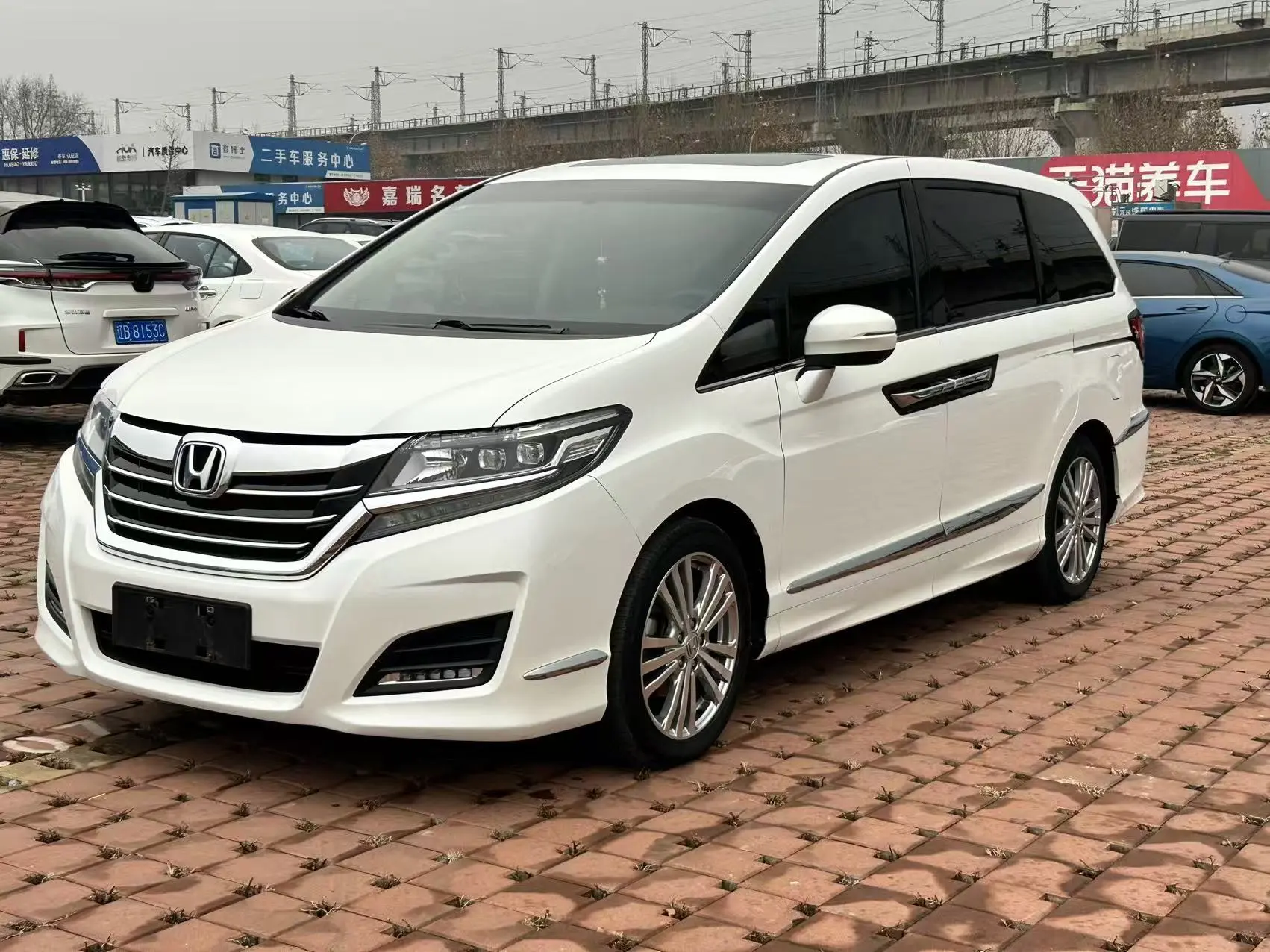 Honda Elysion (Alison)  из Китая