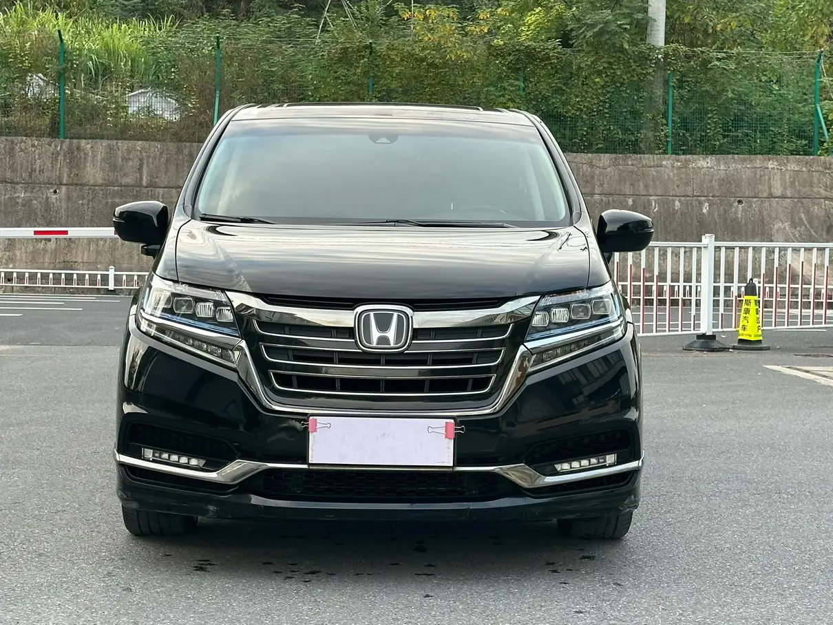 Honda Elysion (Alison)  из Китая