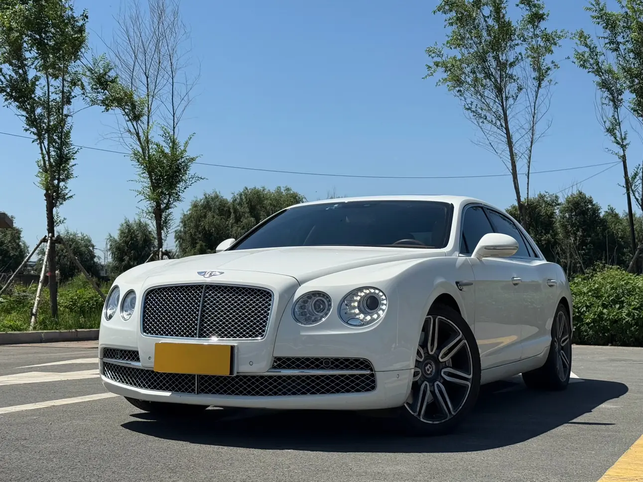 Bentley Galloping  из Китая