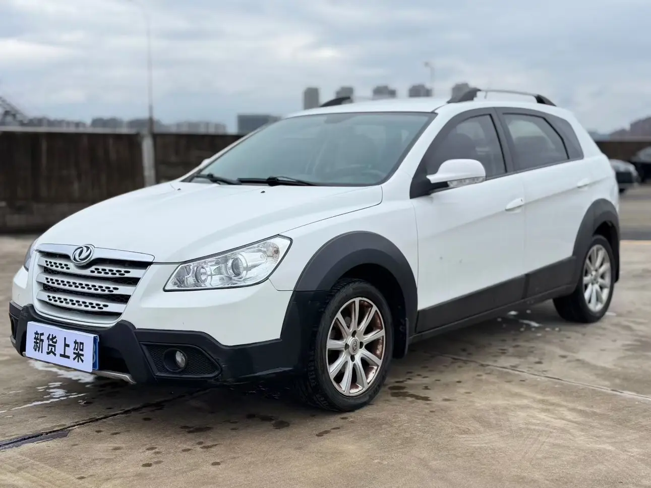 Dongfeng Fengshen H30  из Китая