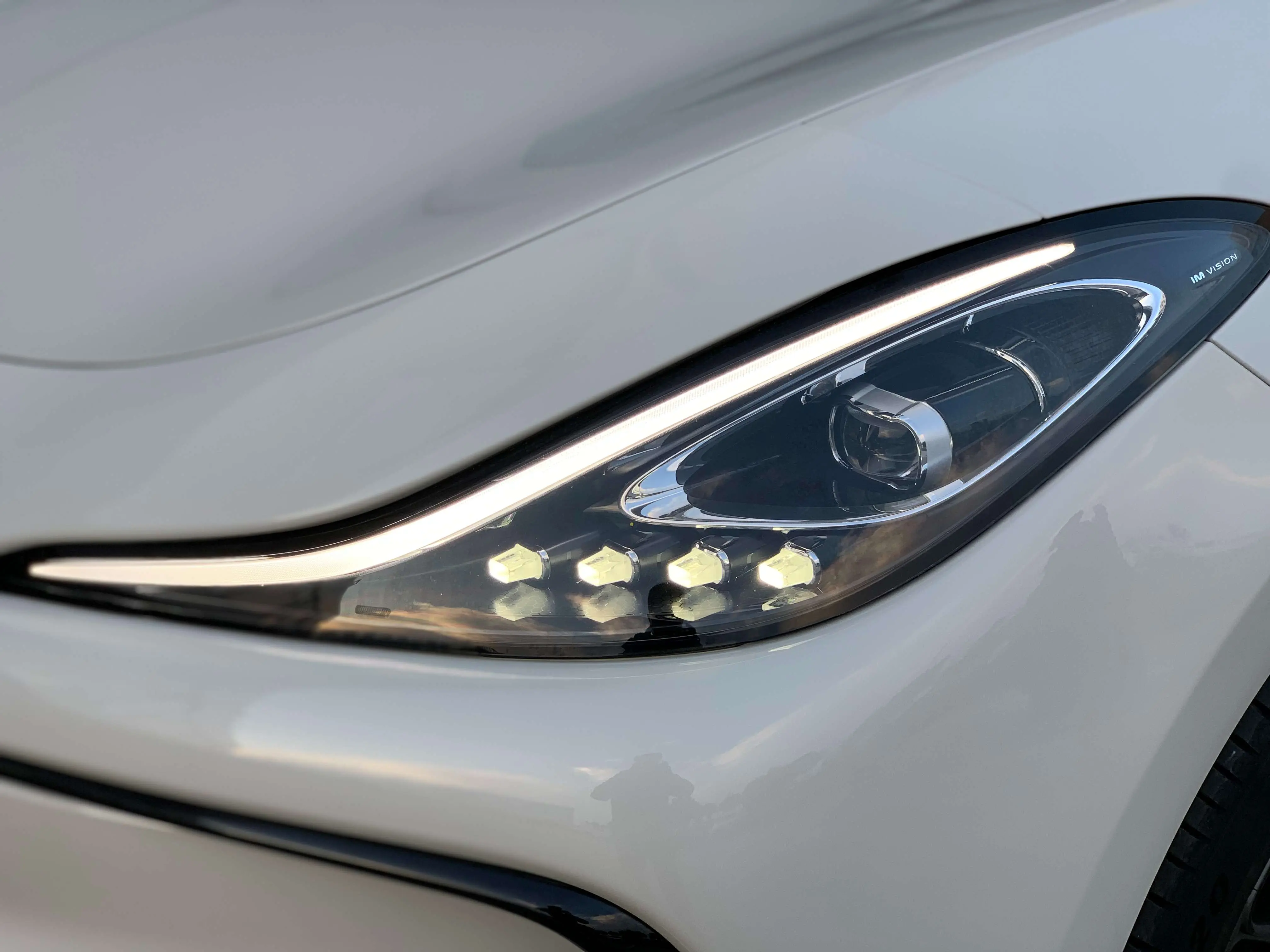 Zhiji LS6  из Китая