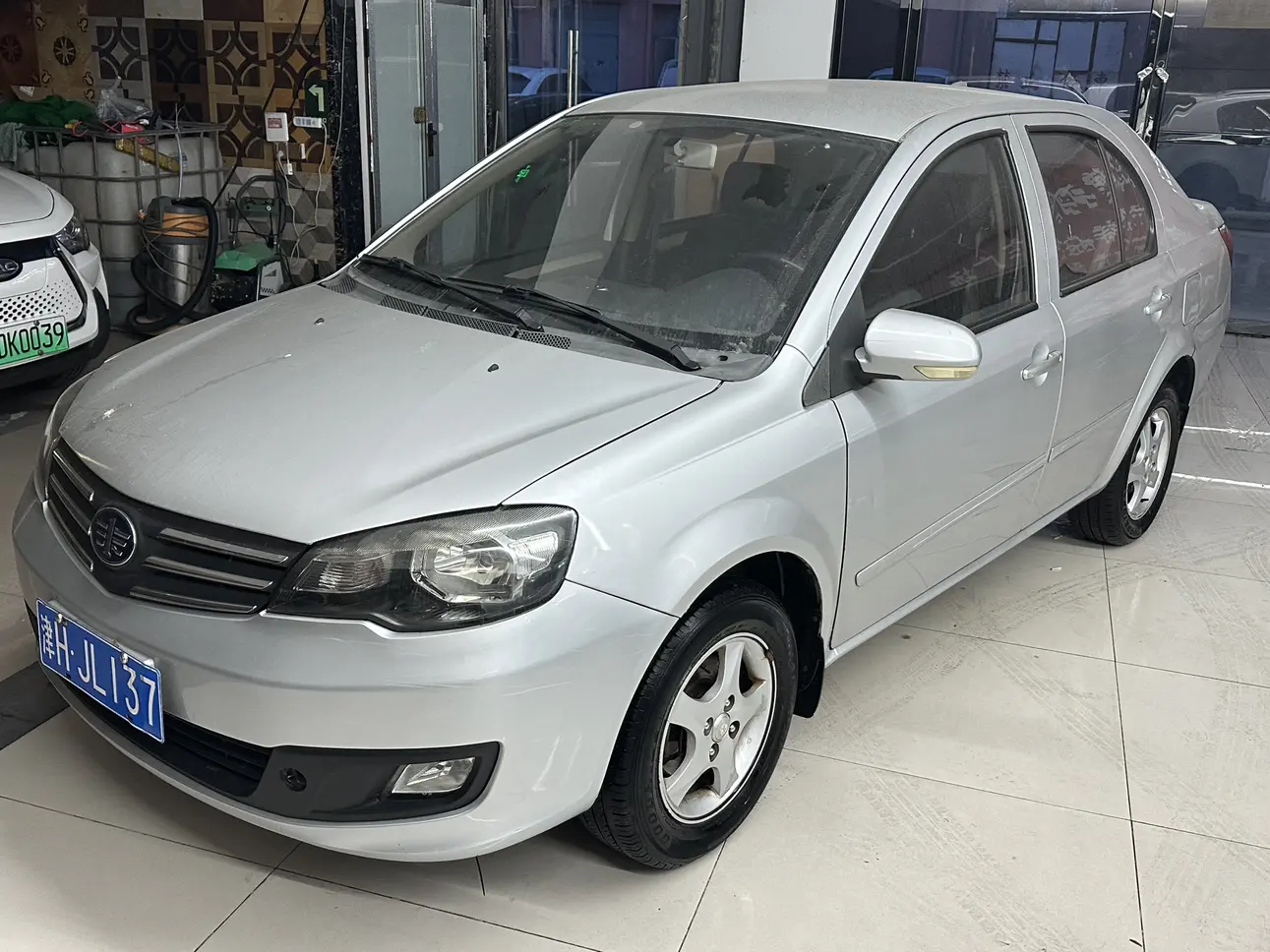 FAW Weizhi V5  из Китая