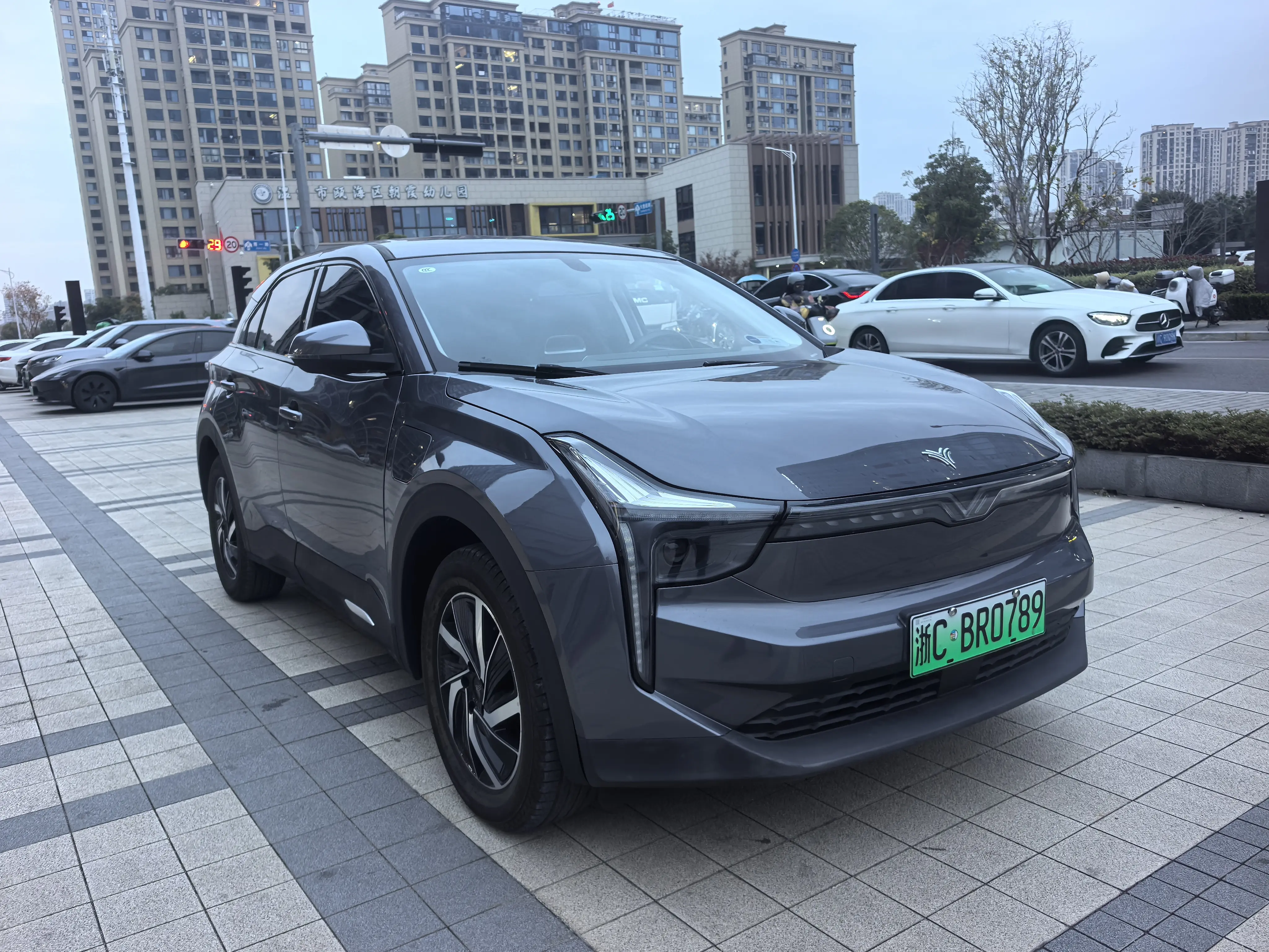 NETA NezhaU  из Китая