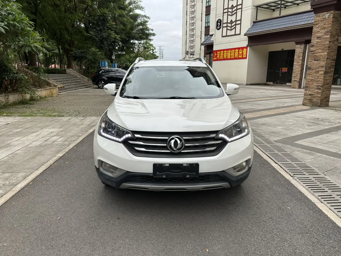 Dongfeng Fengshen AX7  из Китая