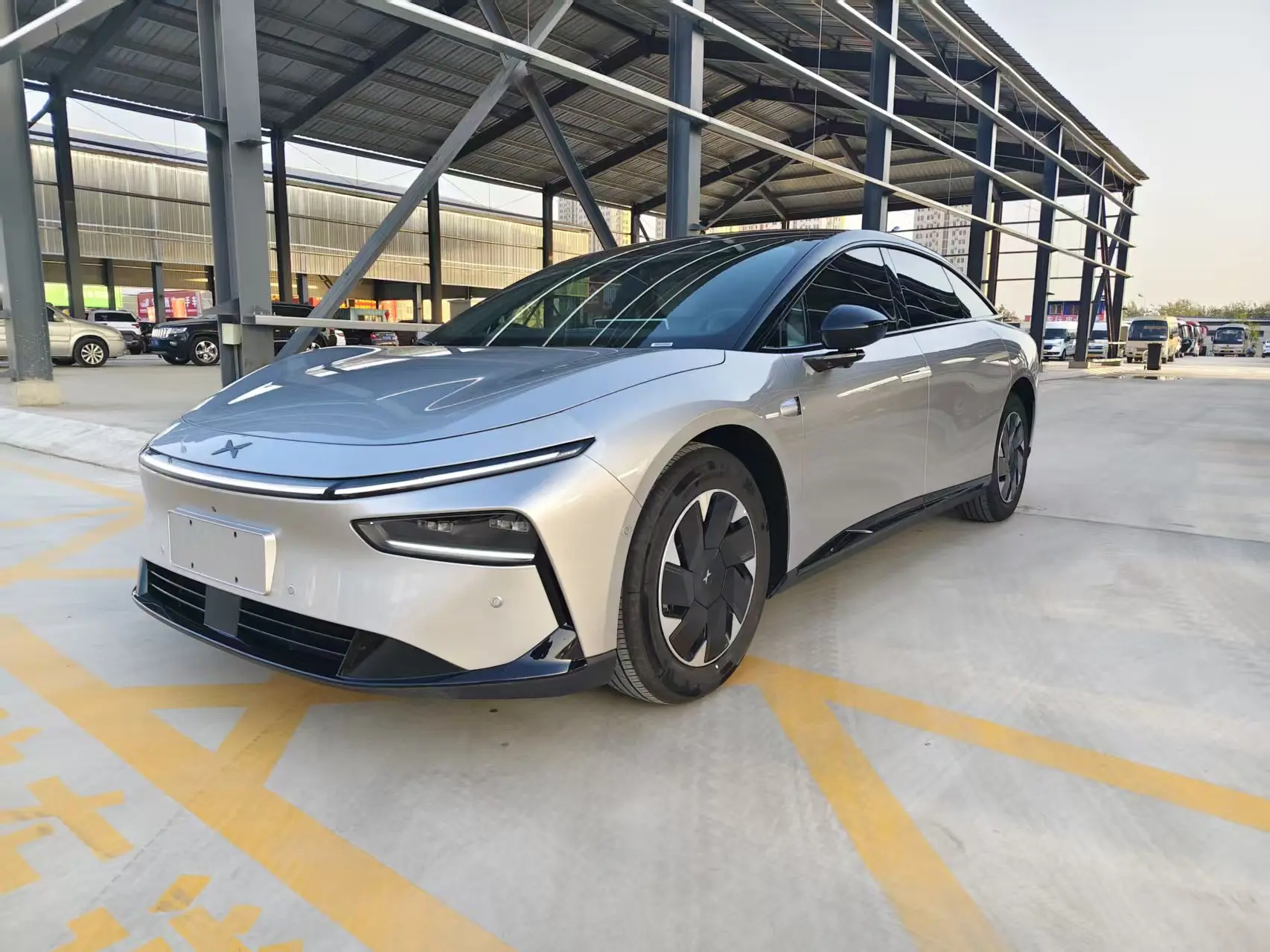 Xpeng P7+  из Китая