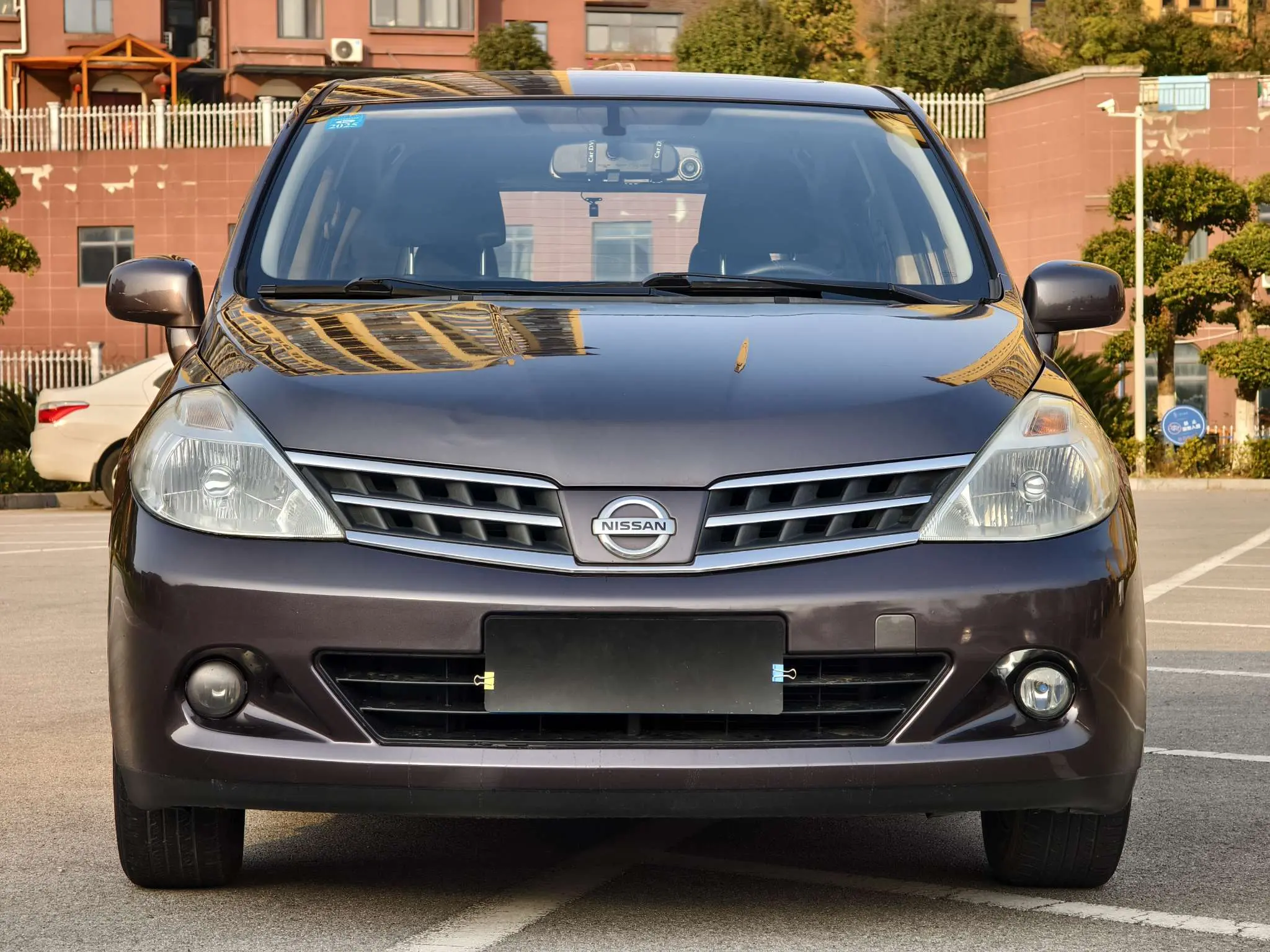 Nissan Tiida  из Китая