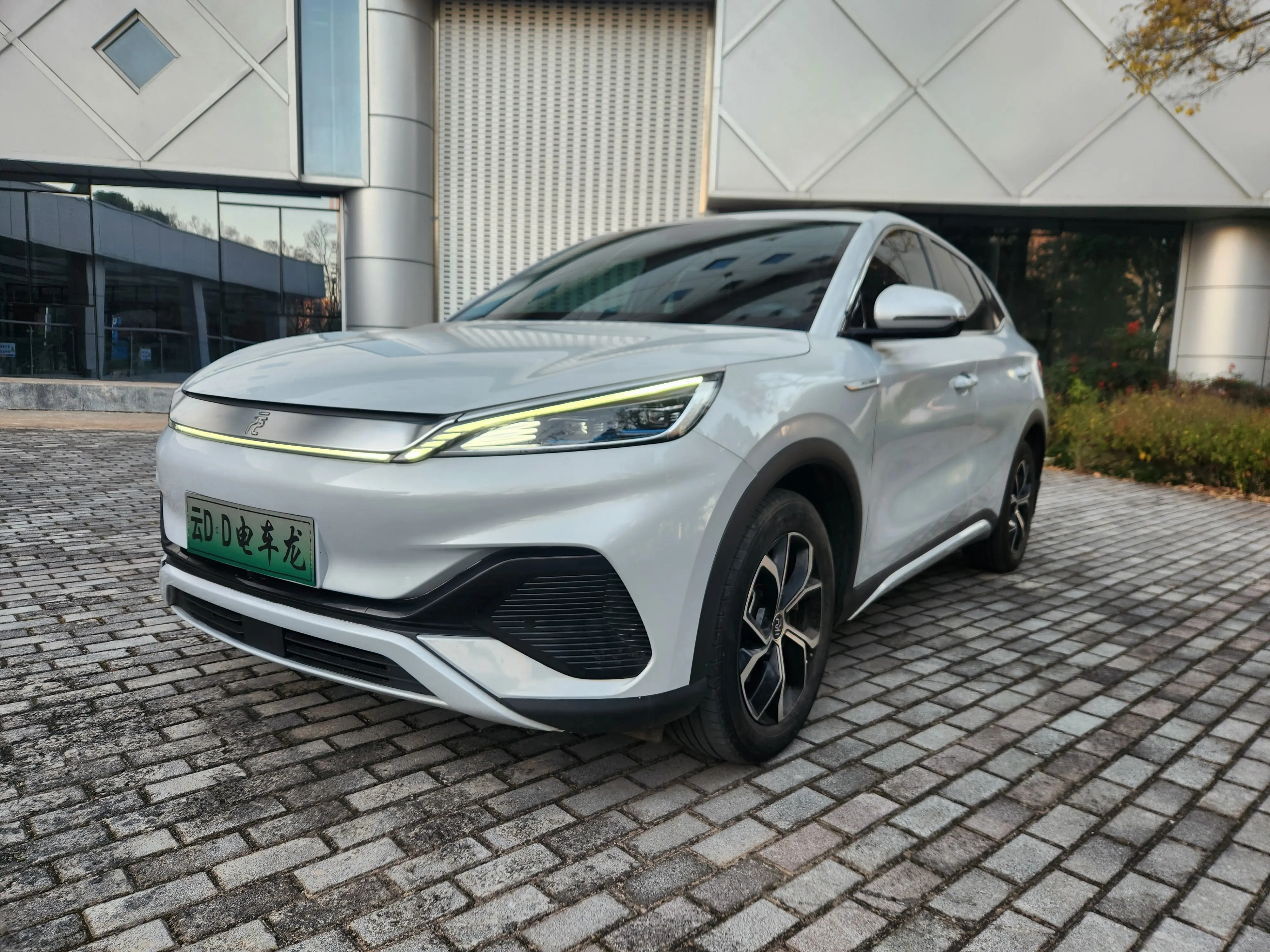 BYD Yuan PLUS  из Китая