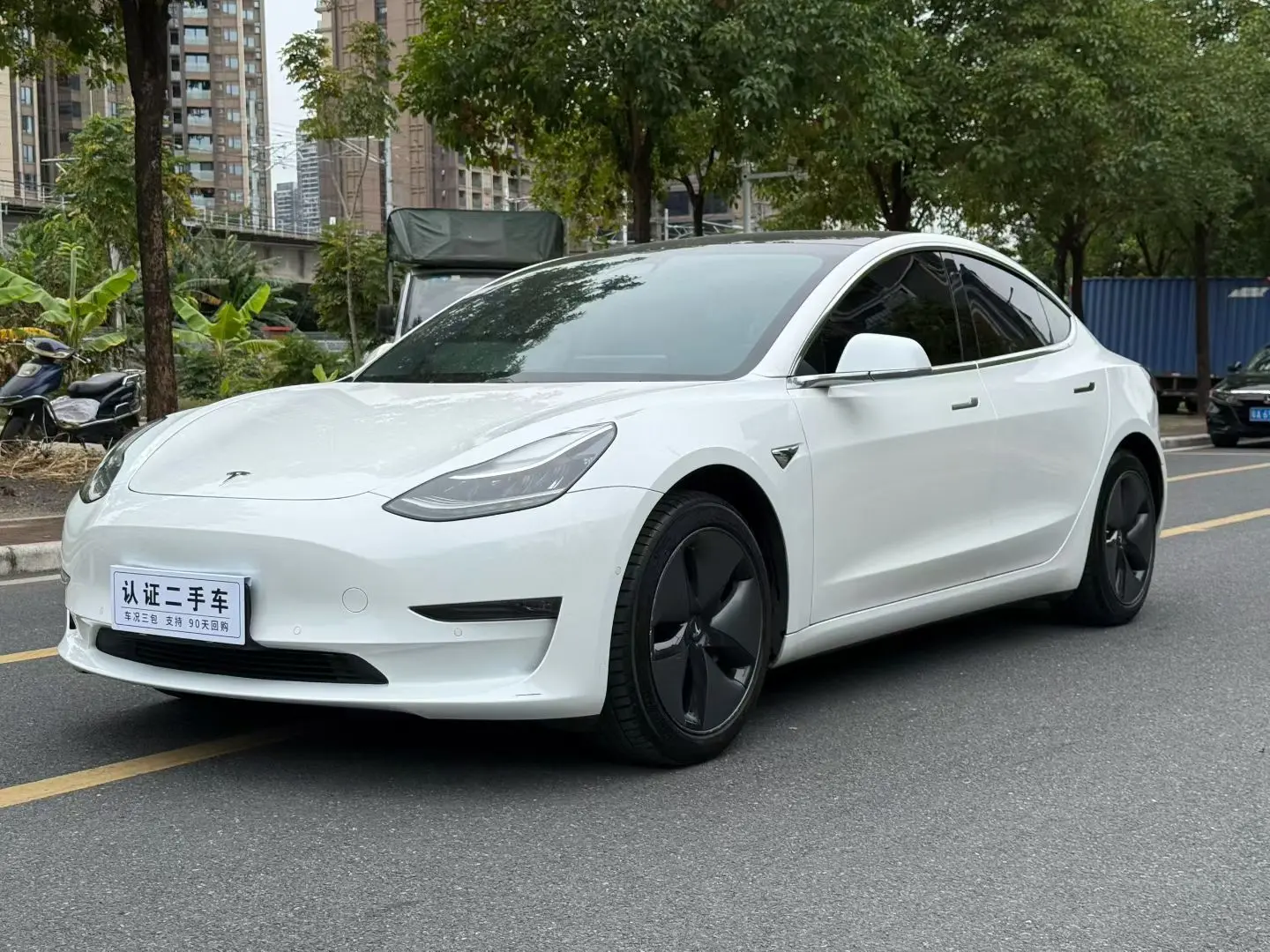 Tesla Model 3  из Китая