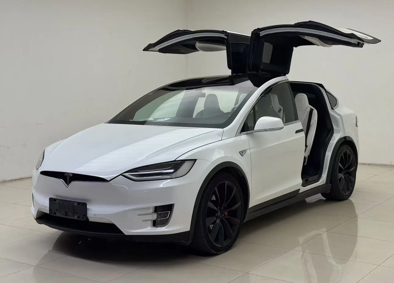 Tesla Model X  из Китая